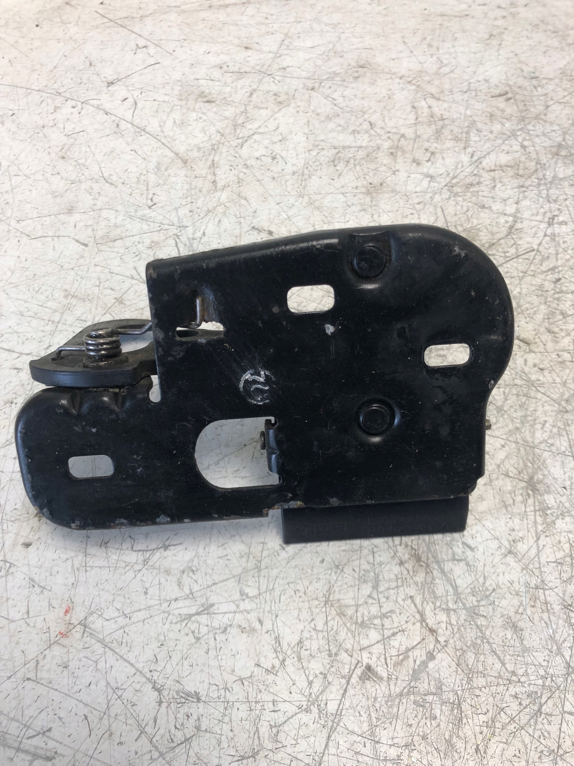lock RYGIEL bonnets VW TOURAN 1T0823480A