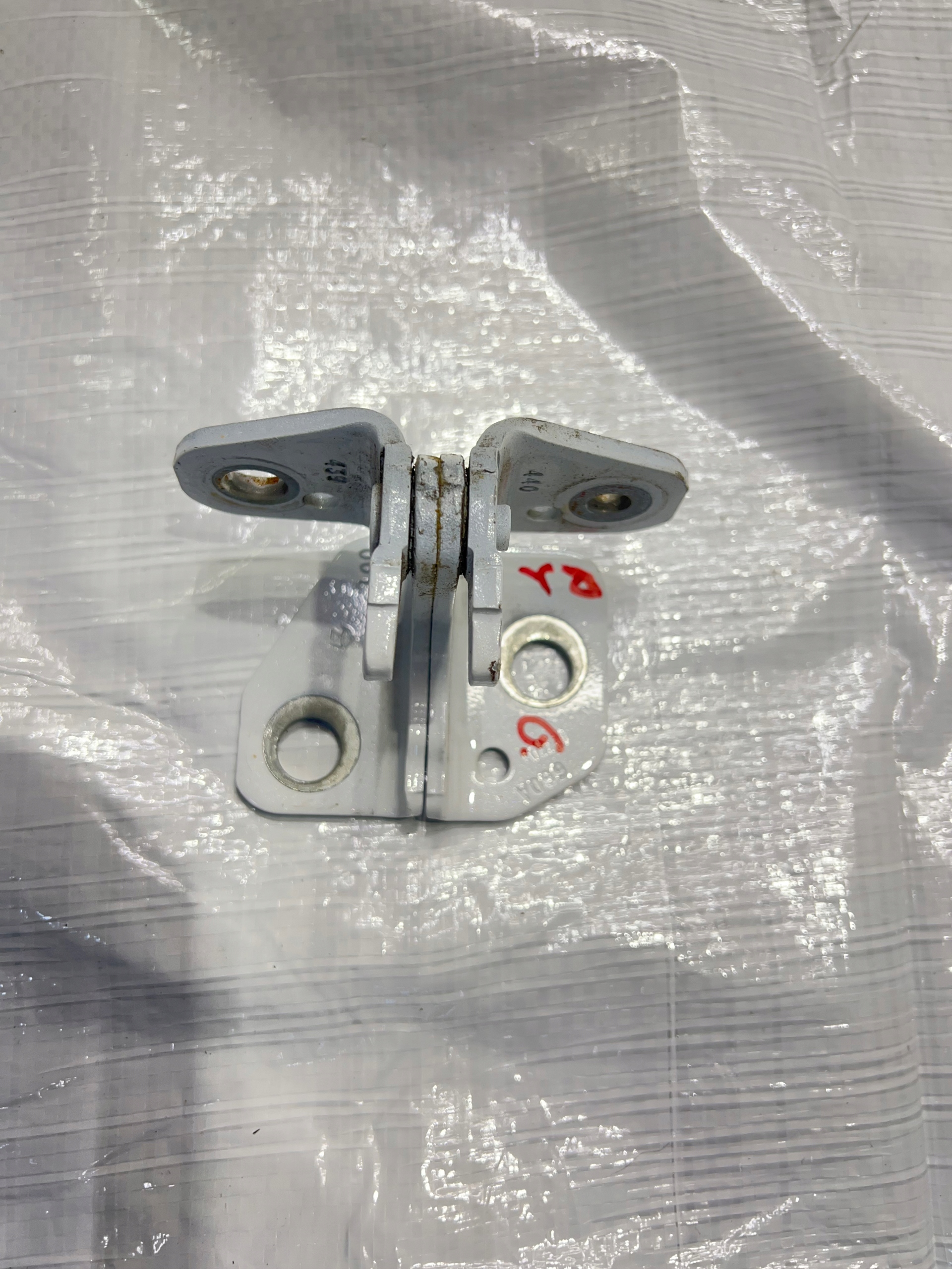 JEEP GRAND CHEROKEE WK2 ZAWIAS DRZWI TYLNY PRAWY