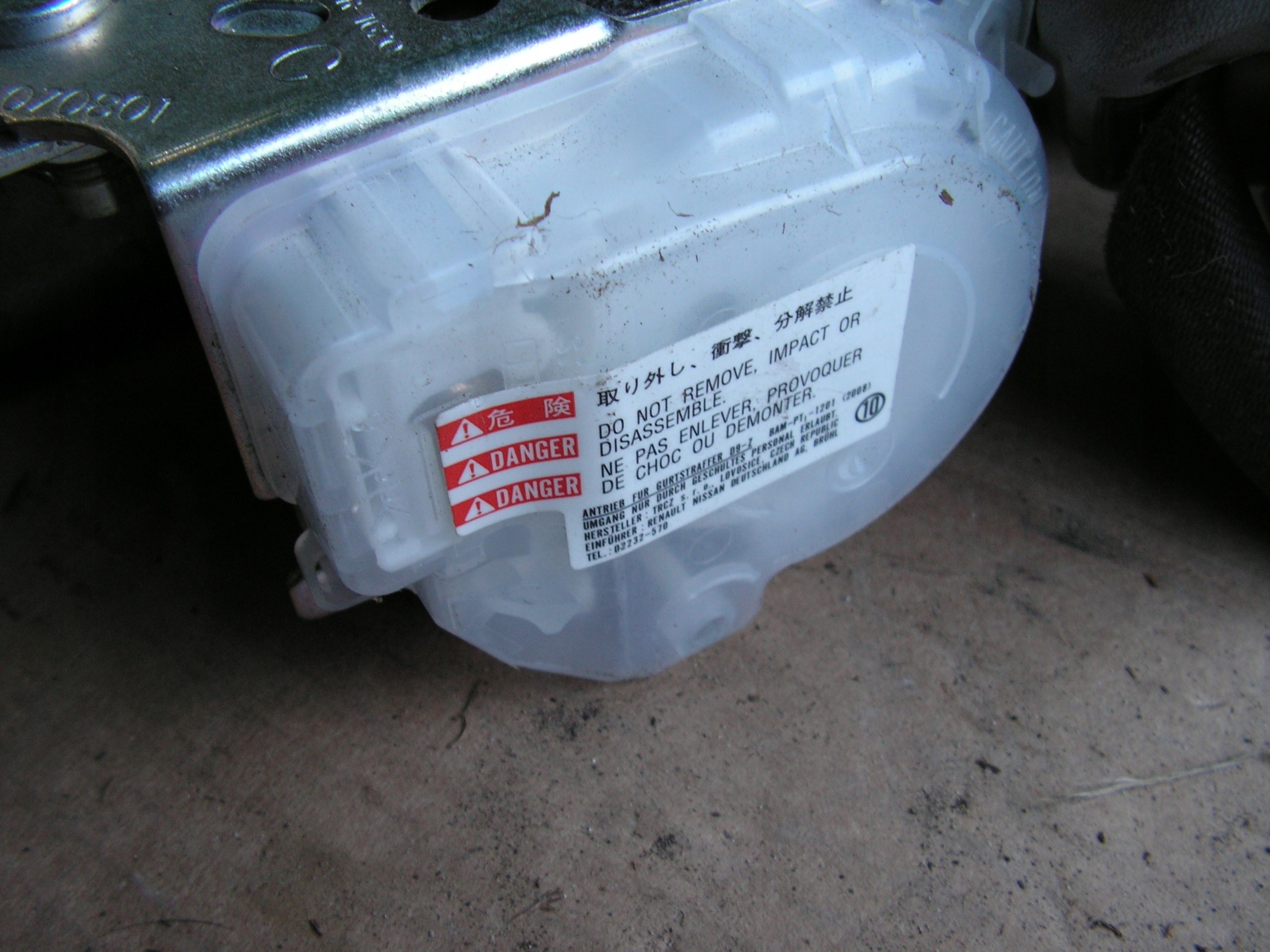 suzuki SWIFT MK6 ремень безопасности L153004