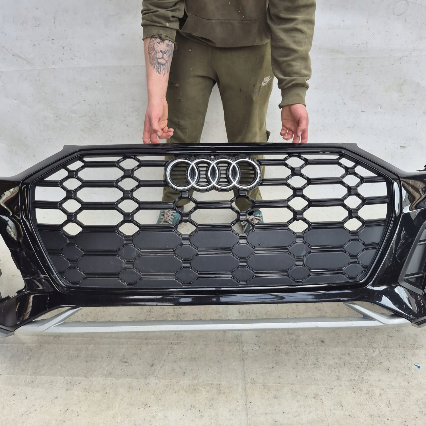 AUDI Q5 II 80A S-LINE LIFT 20- bumper front front grill 80A807437P
