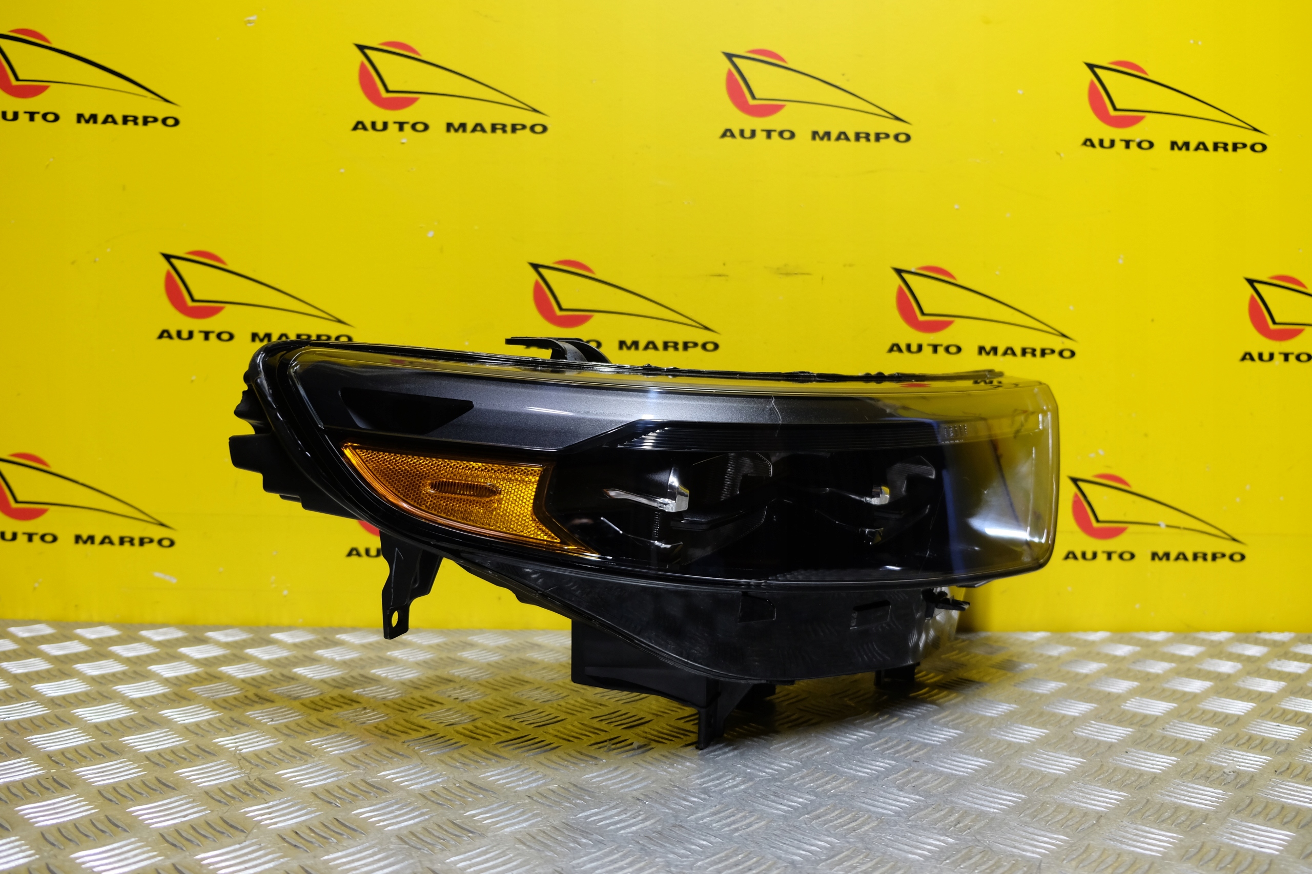 FORD EXPLORER 2020- REFLEKTOR LAMPA POLMID LED CIEMNA R USA Producent części Ford OE