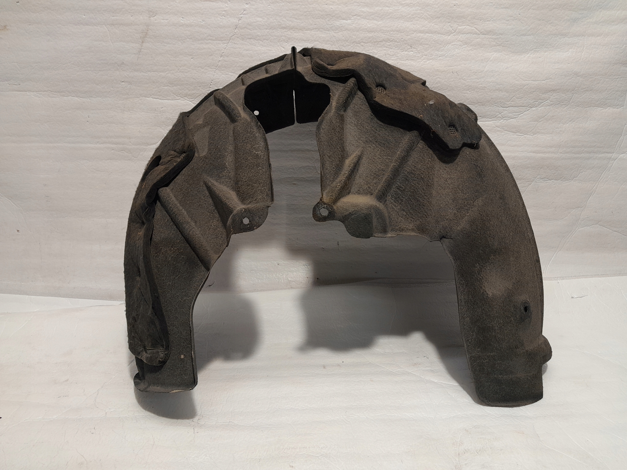 AUDI A4 B9 LIFT sedan mudguard left rear part rear.