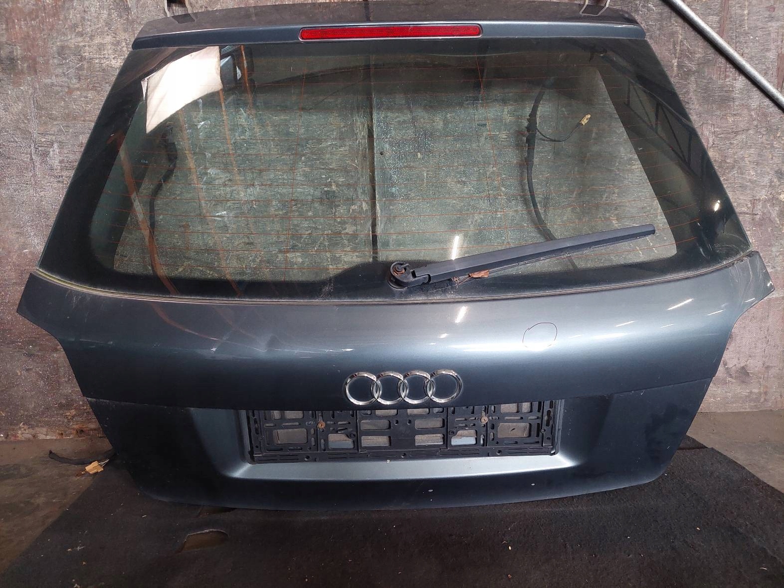 trunk door boot + light left rear part AUDI A3 8P LX7Z