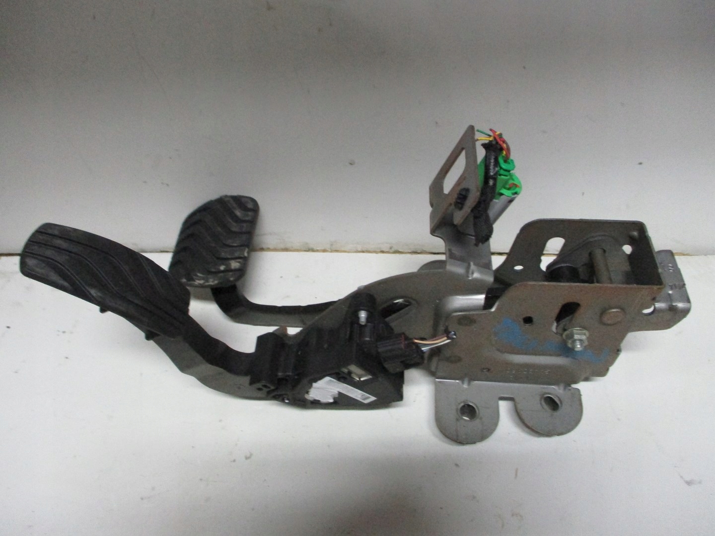 PEDAŁ PEDAŁY RENAULT TALISMAN 180026830R