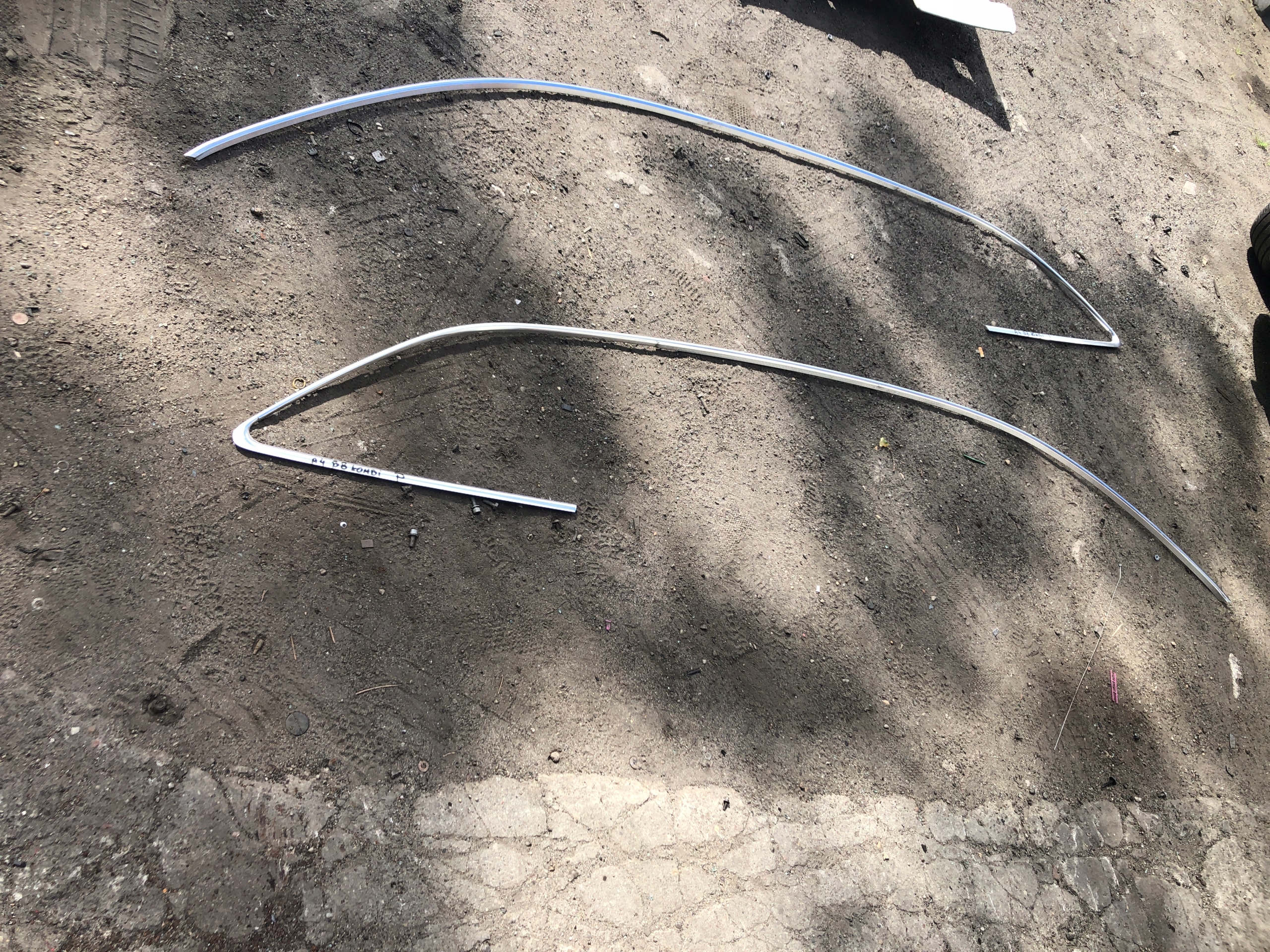 Обшивка кузова права ліва A4 B8 Універсал хром