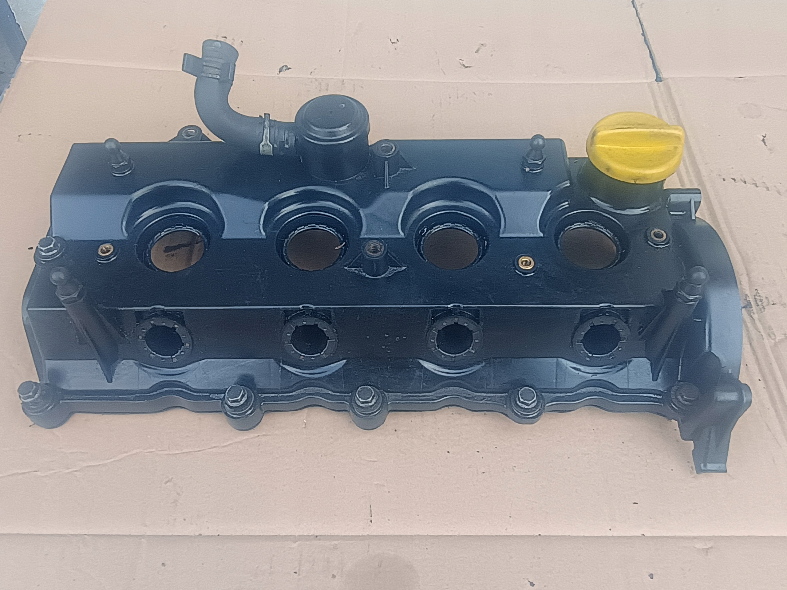 Abdeckung der Ventile 8980011422 OPEL ASTRA ZAFIRA 1.7 CDTI