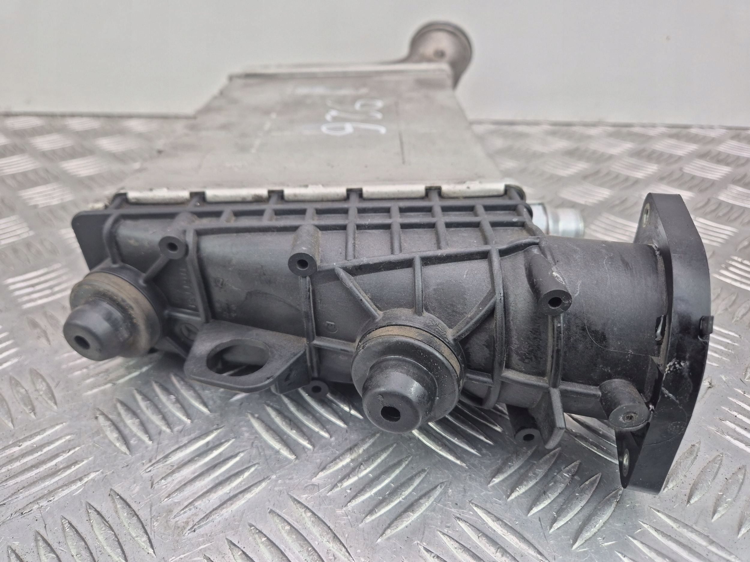 MERCEDES E350d W213 Kühler luft INTERCOOLER A6420900414 OM642