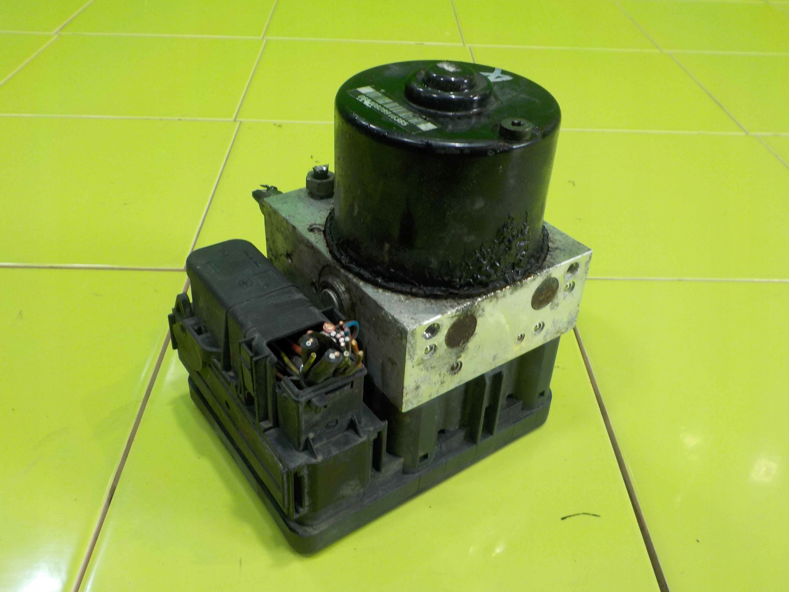 FORD KUGA MK1 I 2.0 TDCI 08r pompa ABS 8V41-2C405-AE