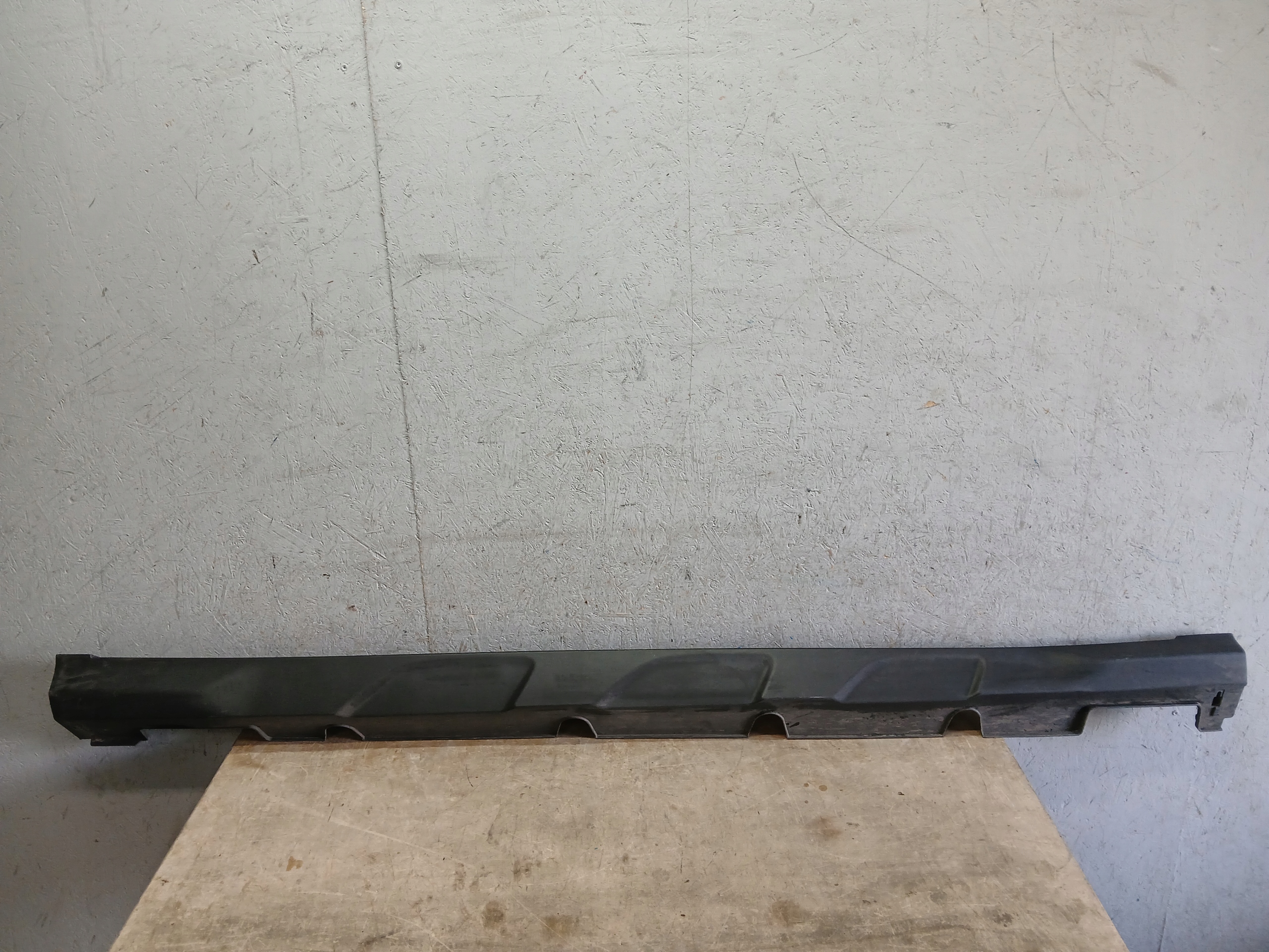 threshold moulding threshold right HYUNDAI KONA 87752-J9000