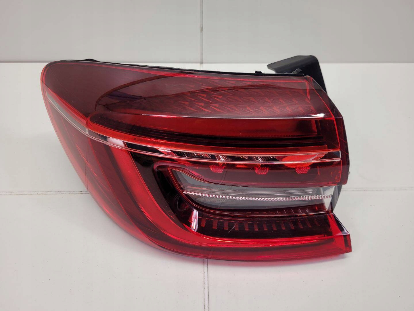 light rear left side Renault Clio 5 2021 265551550R
