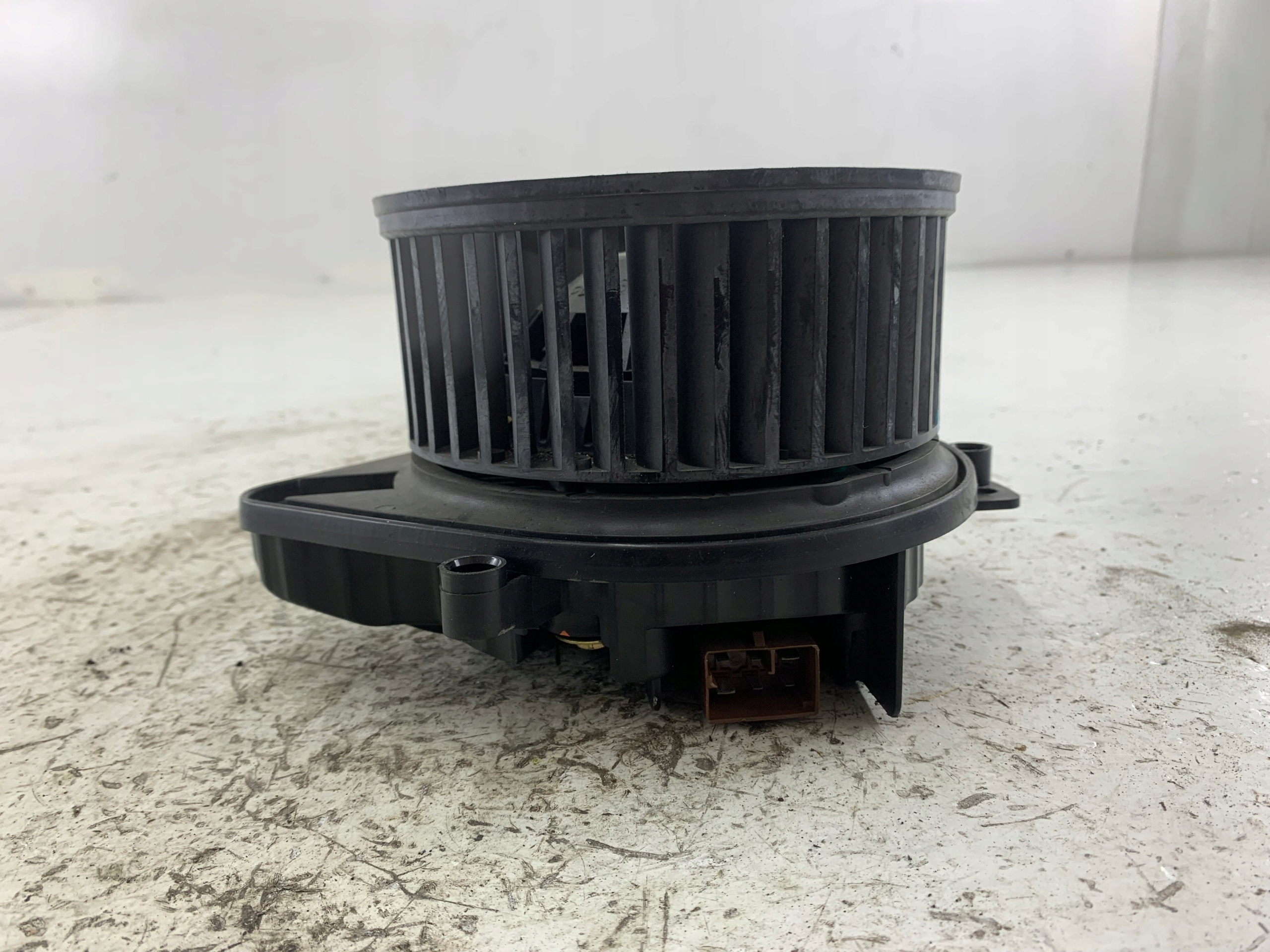 AUDI A4 B6 heating air conditioning devices 8E1820021A