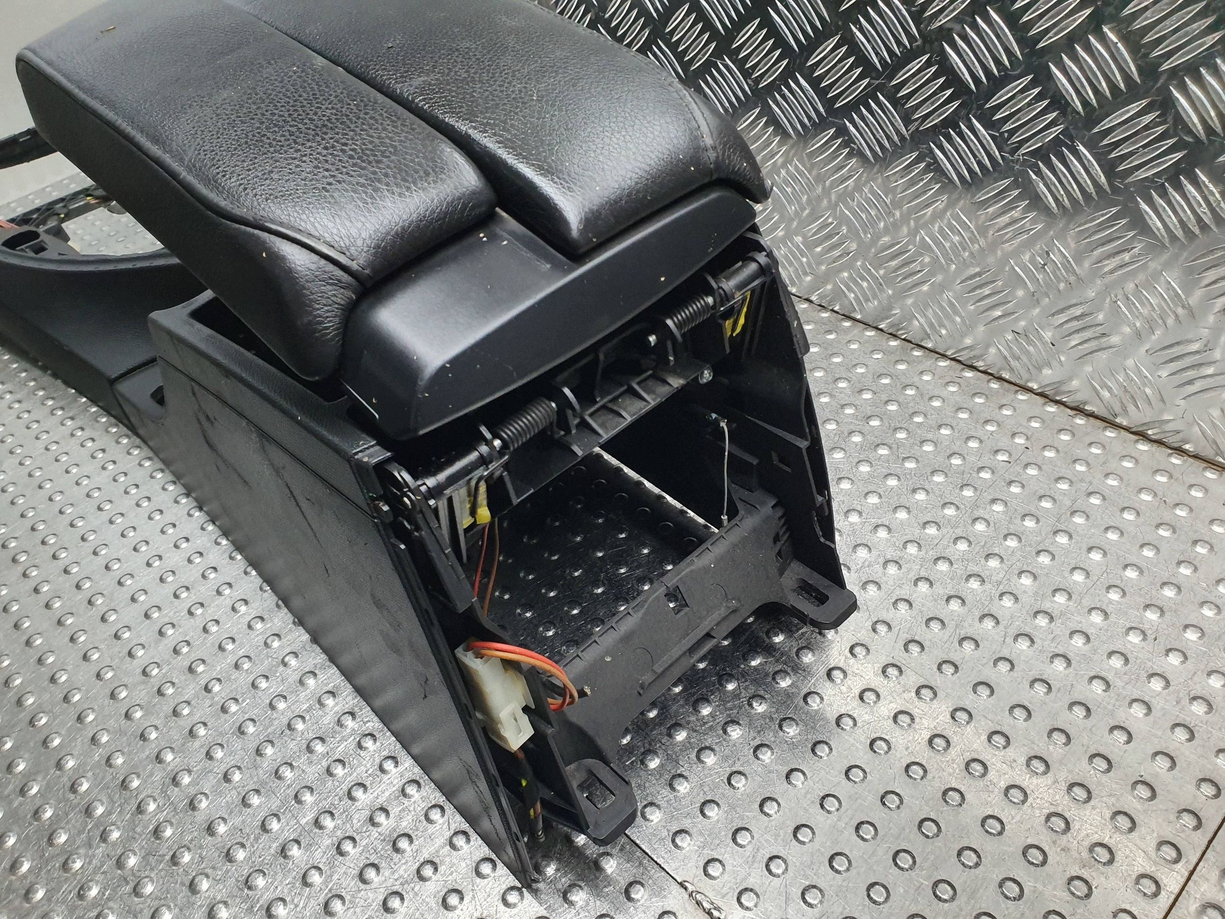 TUNEL media bracciolo 7153713 BMW 3 E90 E91 E92 E93