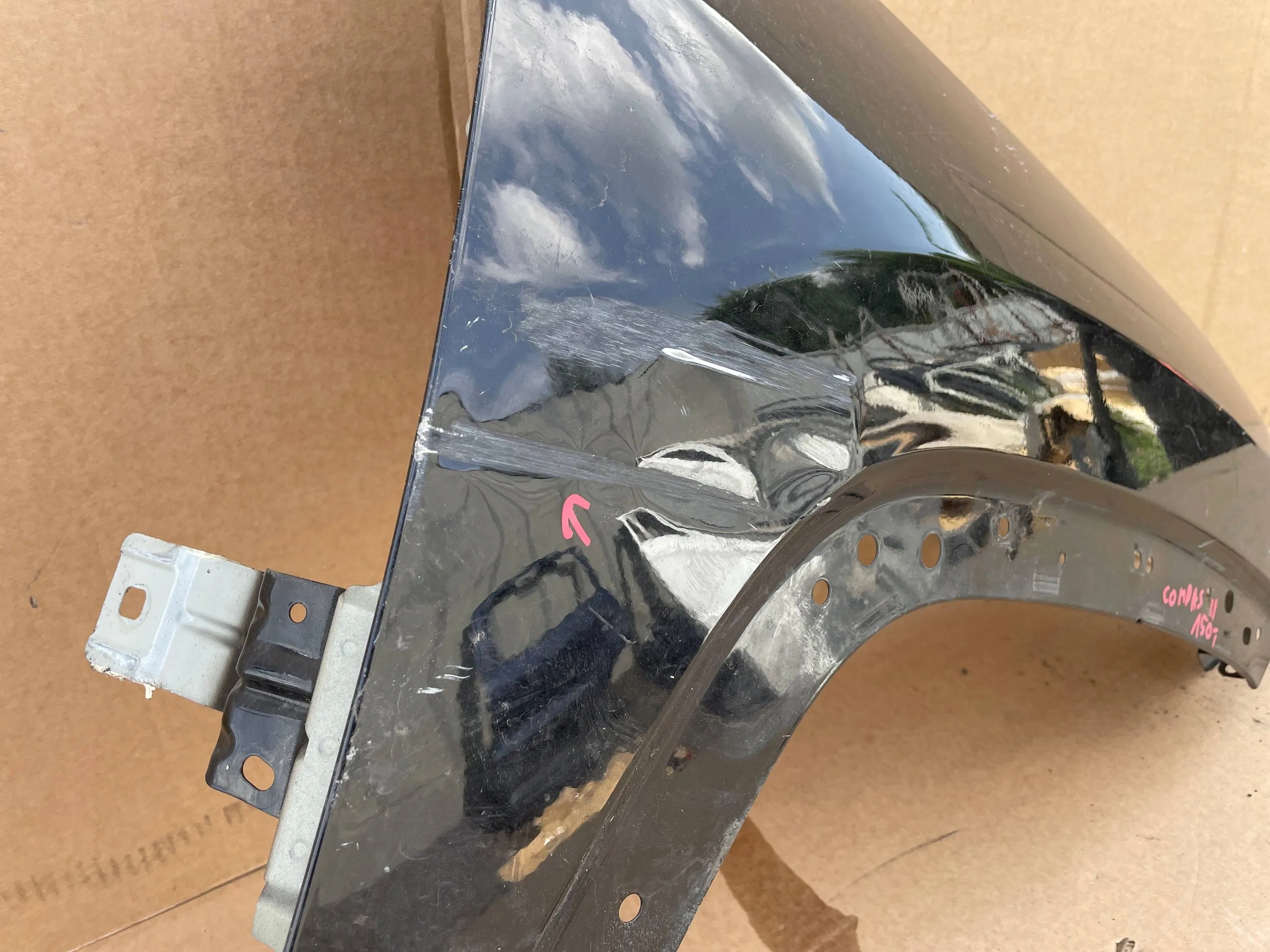 Jeep Compass II Błotnik prawy przód przedni Strona zabudowy przód - prawa