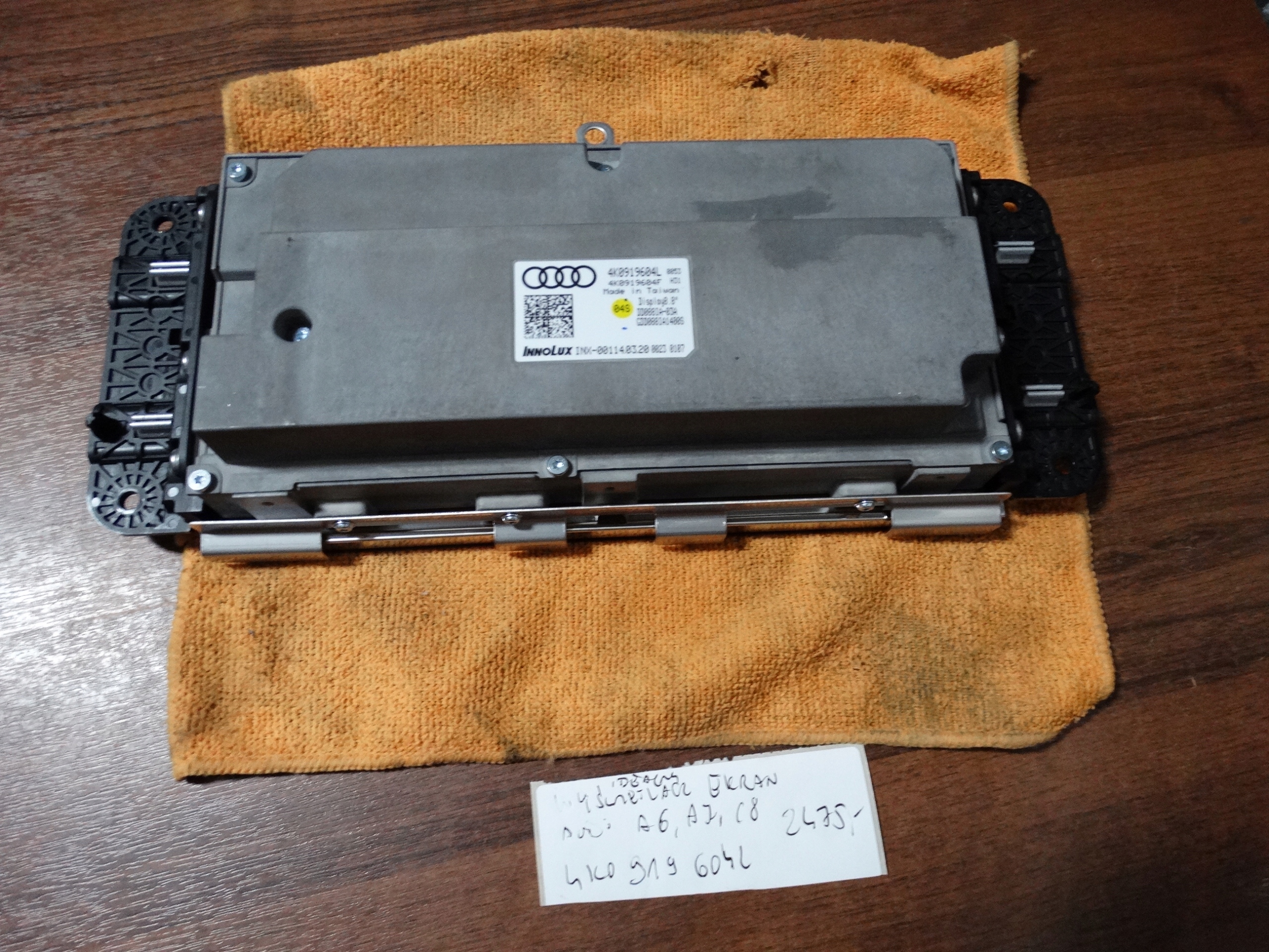 IDEAL EKRAN display LCD AUDI A6 A7 C8 1 9