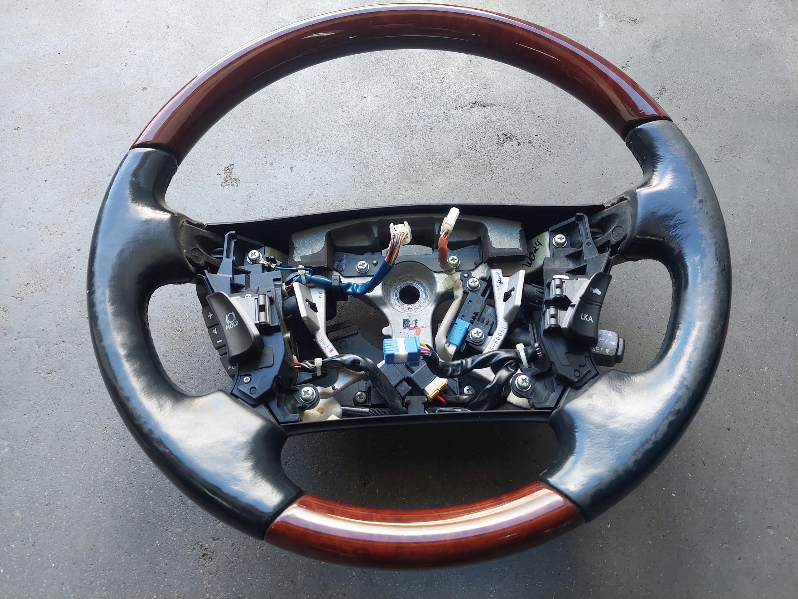 KIERWONICA fa MULTIFUNKCJA LEXUS LS 460 IV LB20