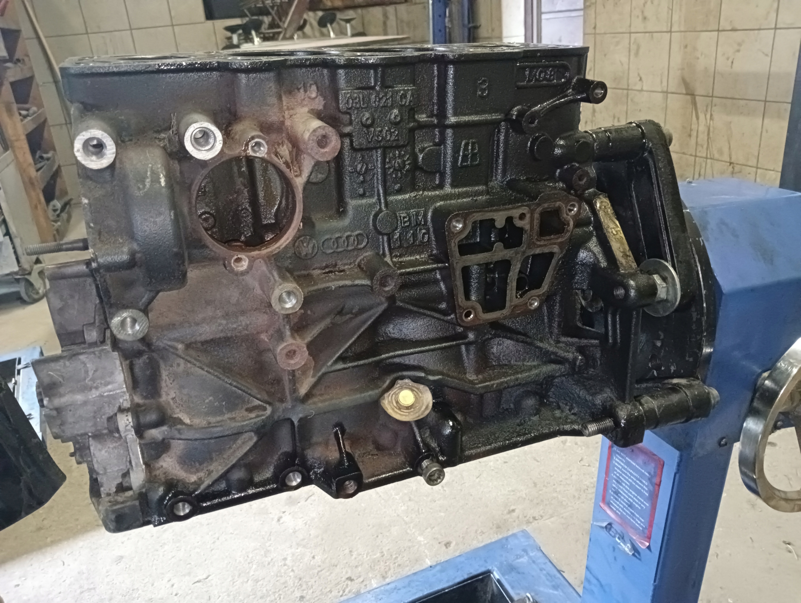 BLOK SILNIKA VW AUDI 2.0 TDI CFH I 03L021CA CFH152182