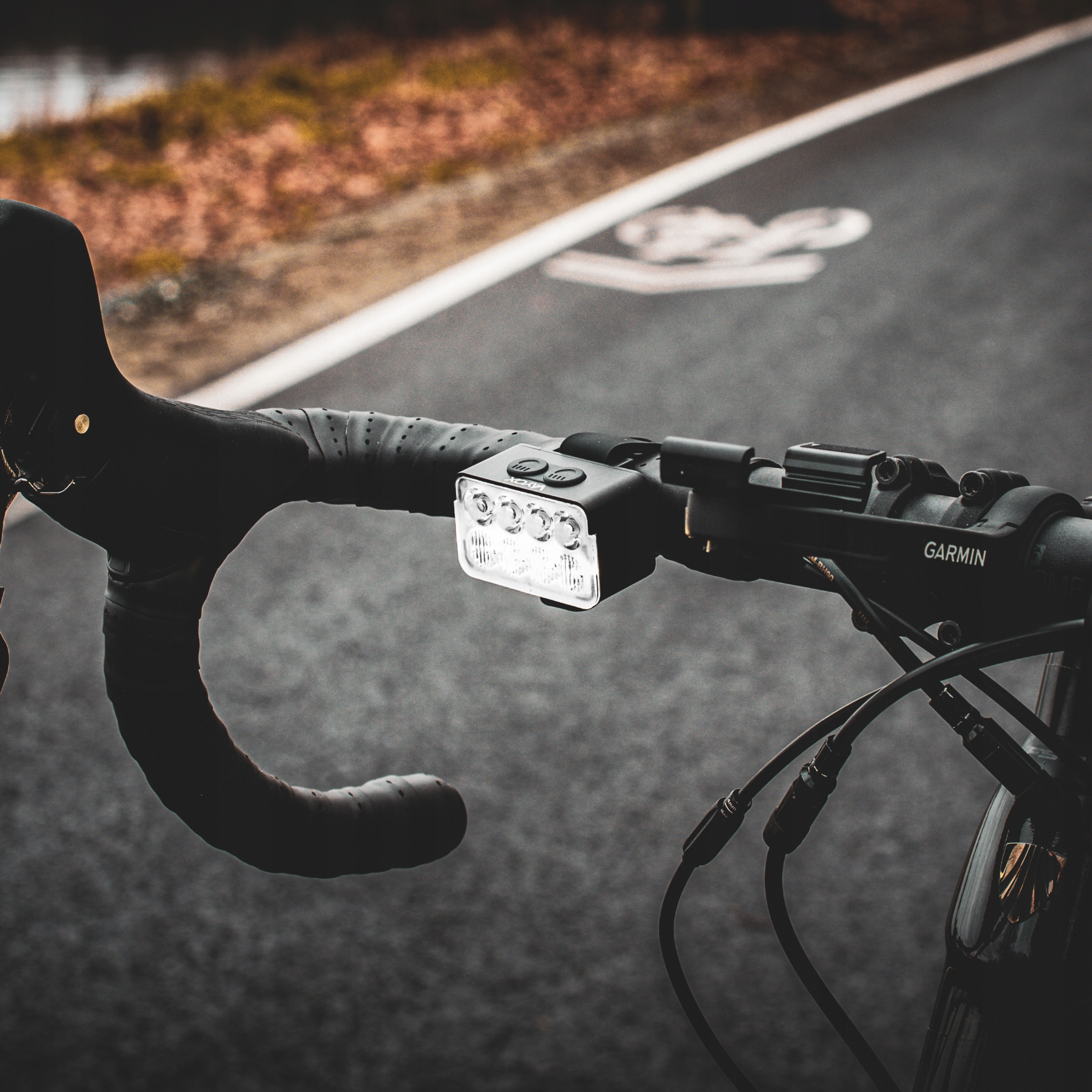 ZESTAW LAMPEK ROWEROWYCH OŚWIETLENIE ROWEROWE PRZEDNIE I TYLNE USB-C VAYOX EAN (GTIN) 5905490801272