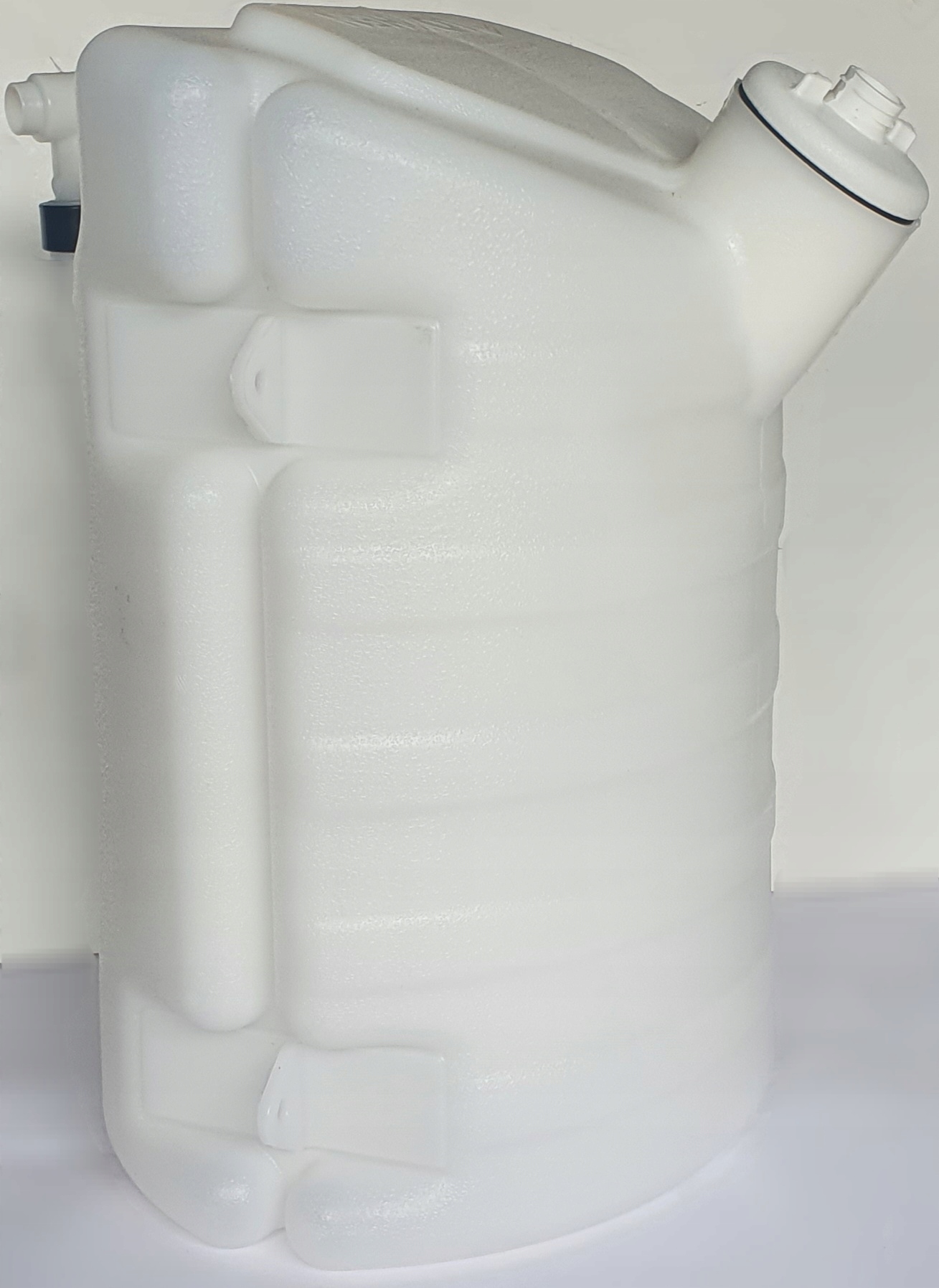 РЕЗЕРВУАР ДЛЯ ВОДЫ 30 Л С ДОЗАТОРОМ И КРАНОМ