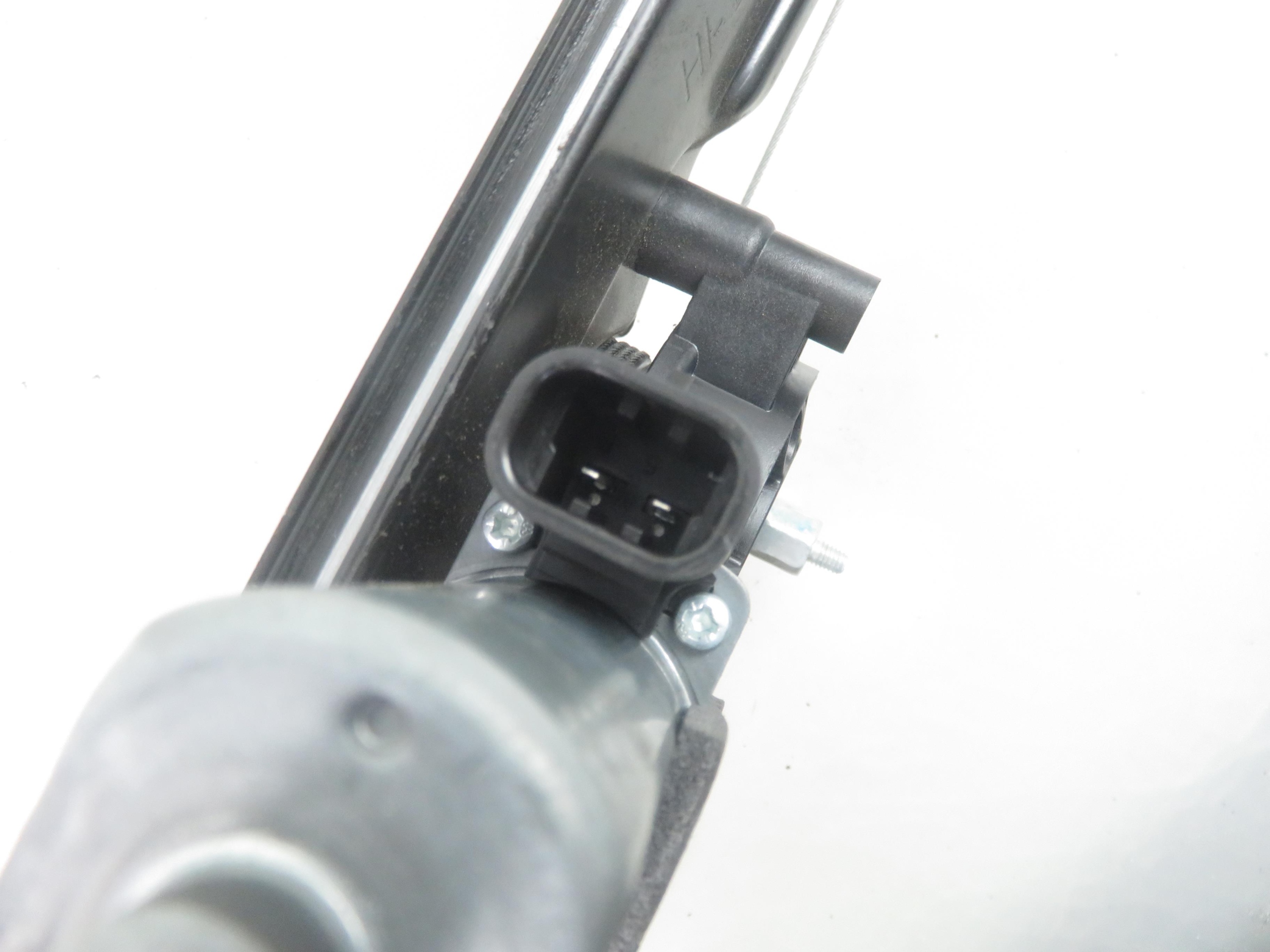 PODNOŚNIK SZYBY PRAWY PRZEDNI IVECO DAILY VI 5802578844 Producent części Iveco OE