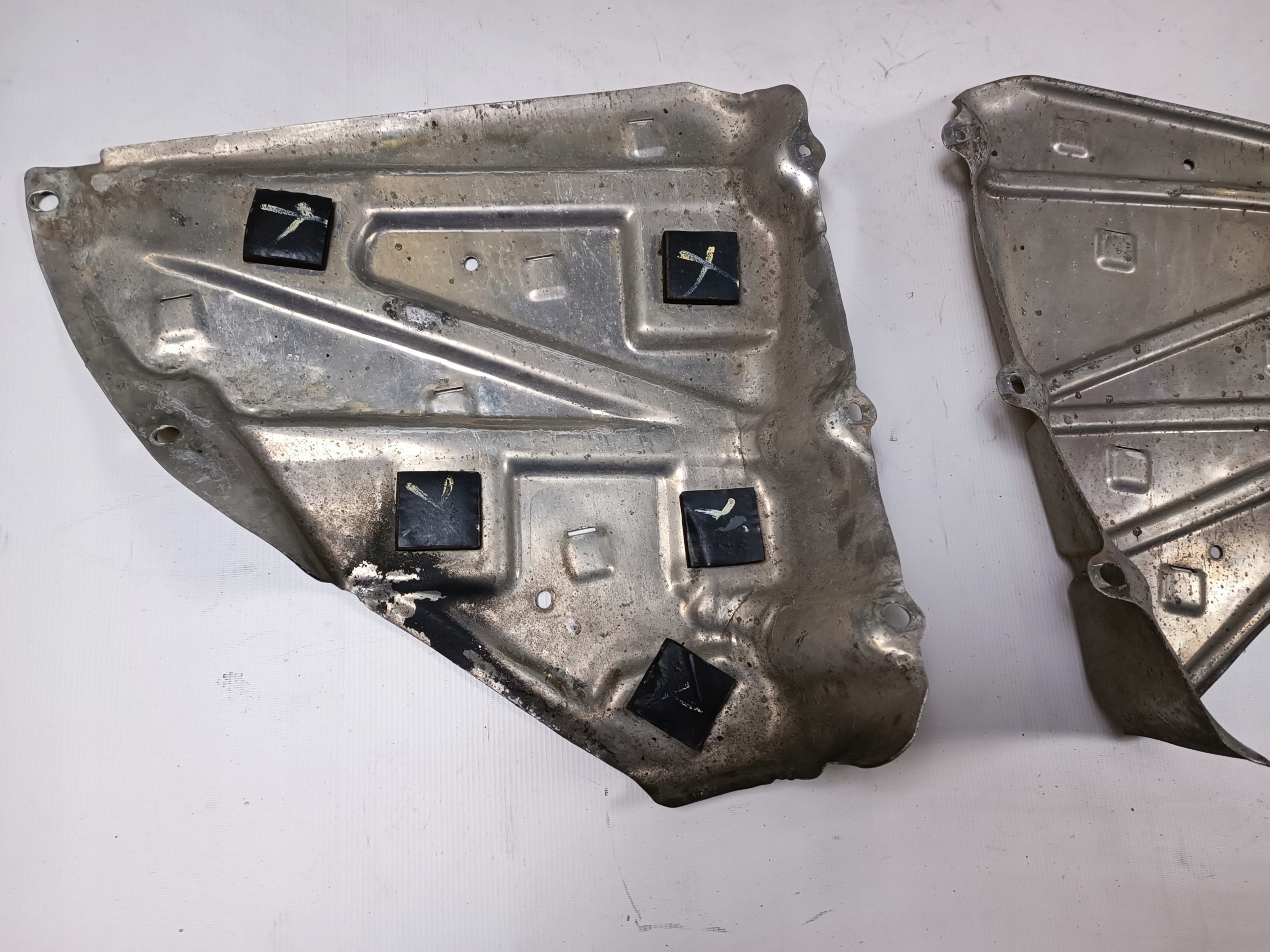 cover tanks left right Chevrolet Corvette C5