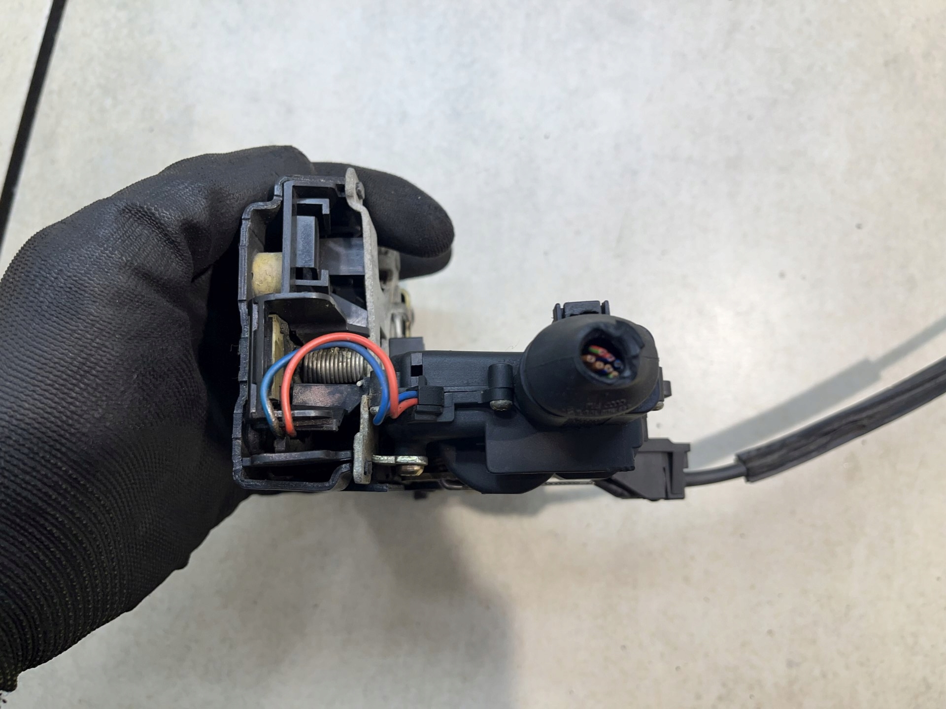 lock door right front 8PIN VW PASSAT B5 1.9 TDI