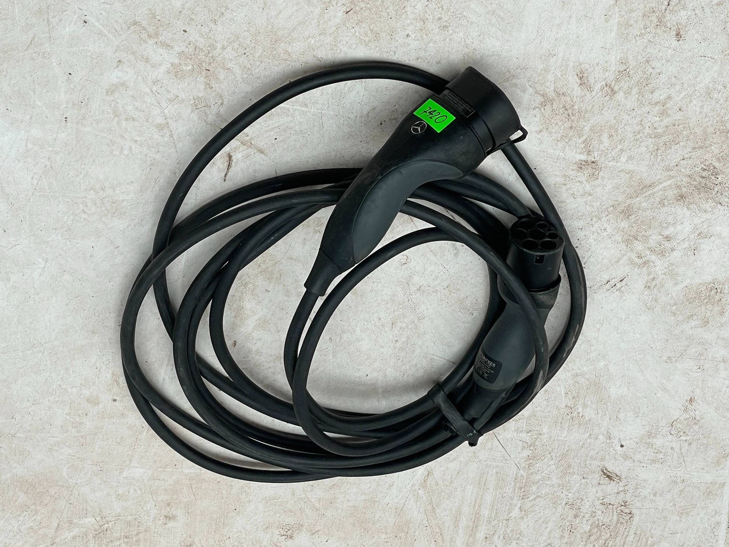 Mercedes EQC Klasa E A B GLC Ladowarka Kabel 230V A0005832405 Q005 !J