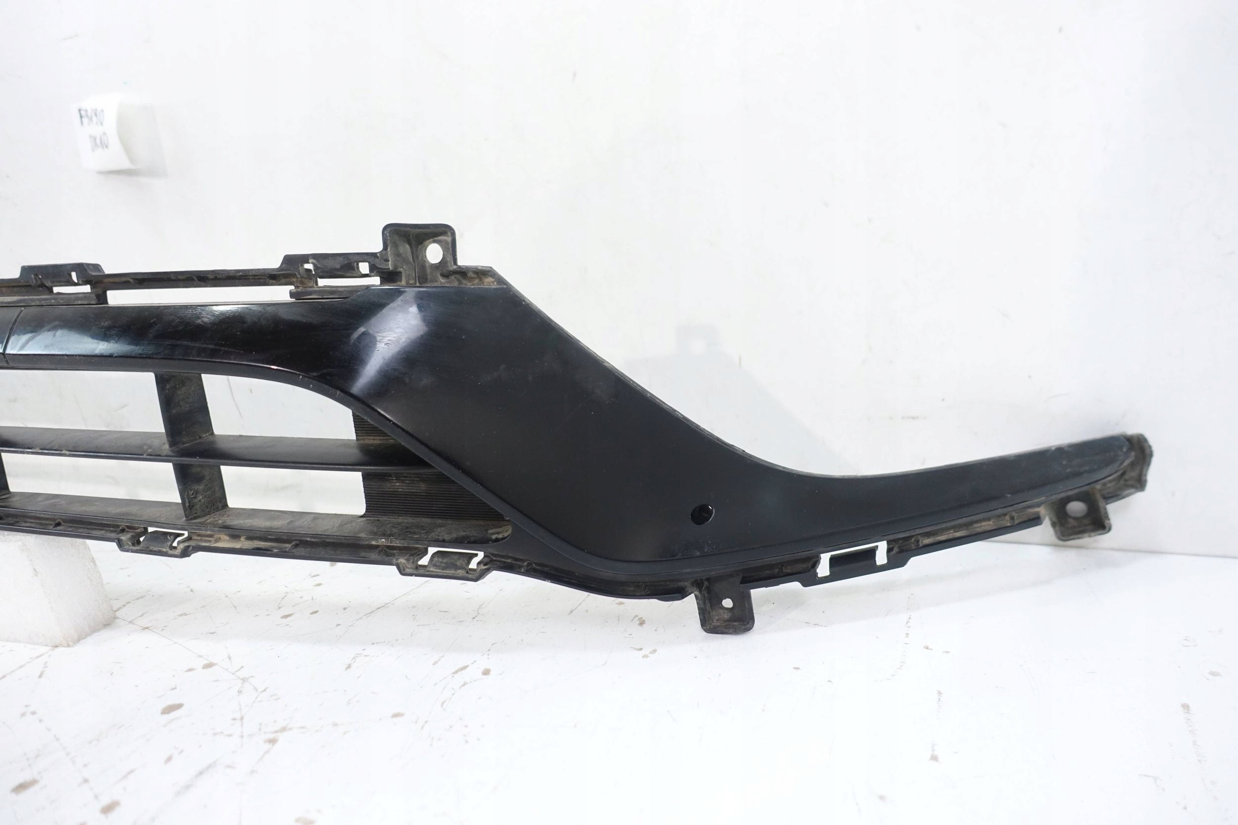 grid grille central lower of a bumper front KIA VENGA LIFT 2014-2019