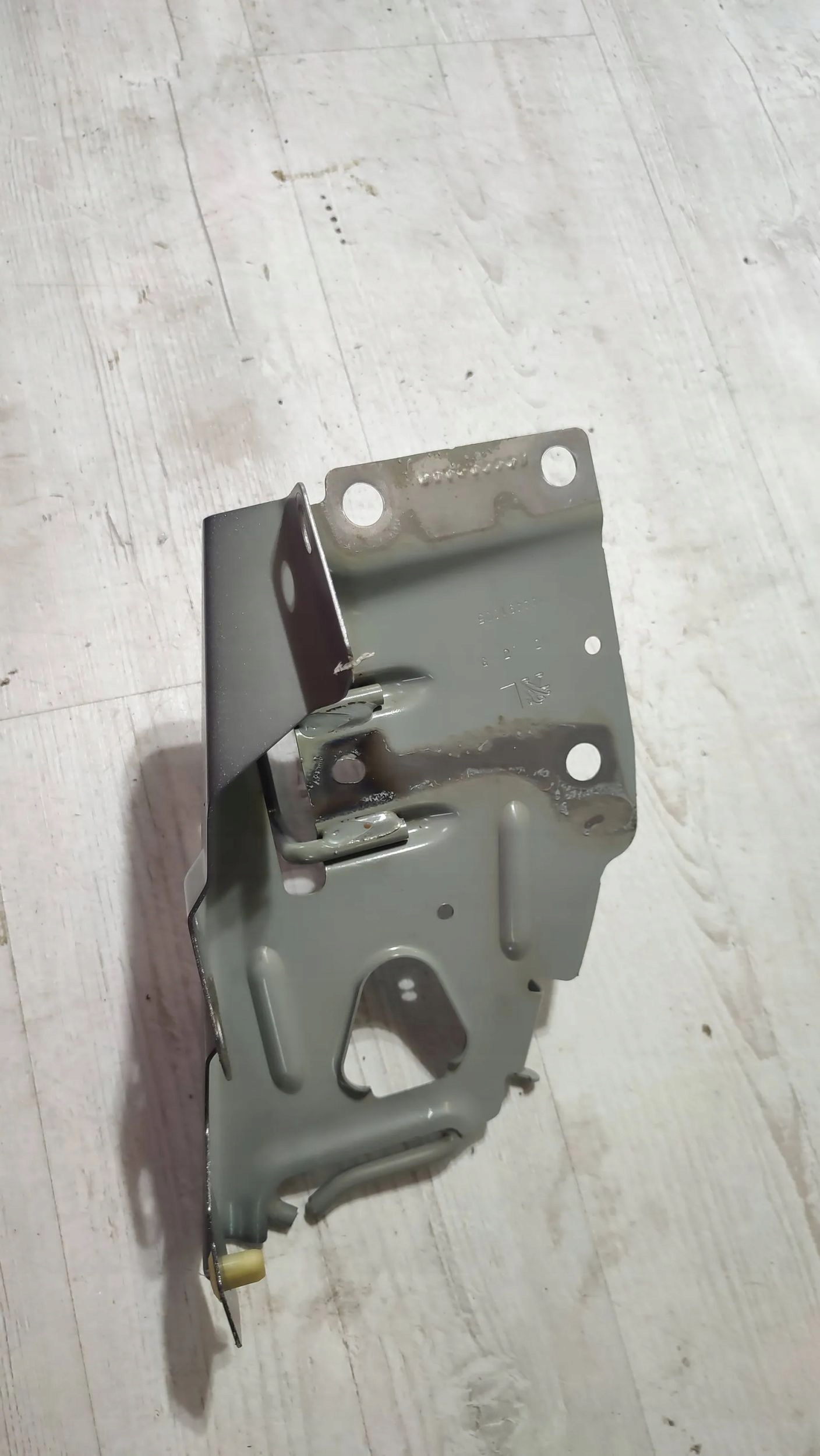 Peugeot 508 II 22r 1.2 rear part side left bracket kanapy