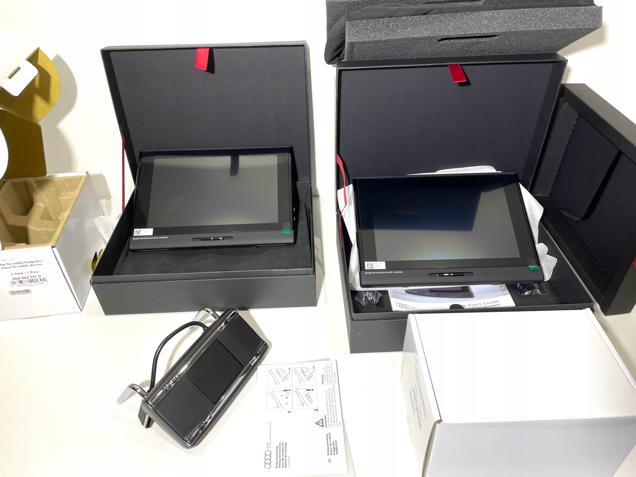 ZESTAW AUDI ENTERTAIMENT MOBILE RSE III 4M0051700F