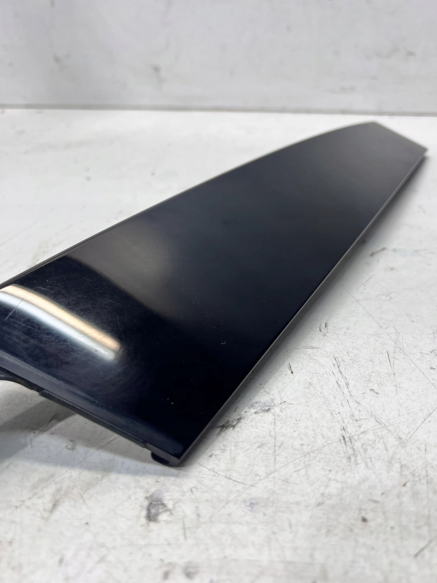 cap cover SLUPKA left front AUDI A6 C8 4K0837901