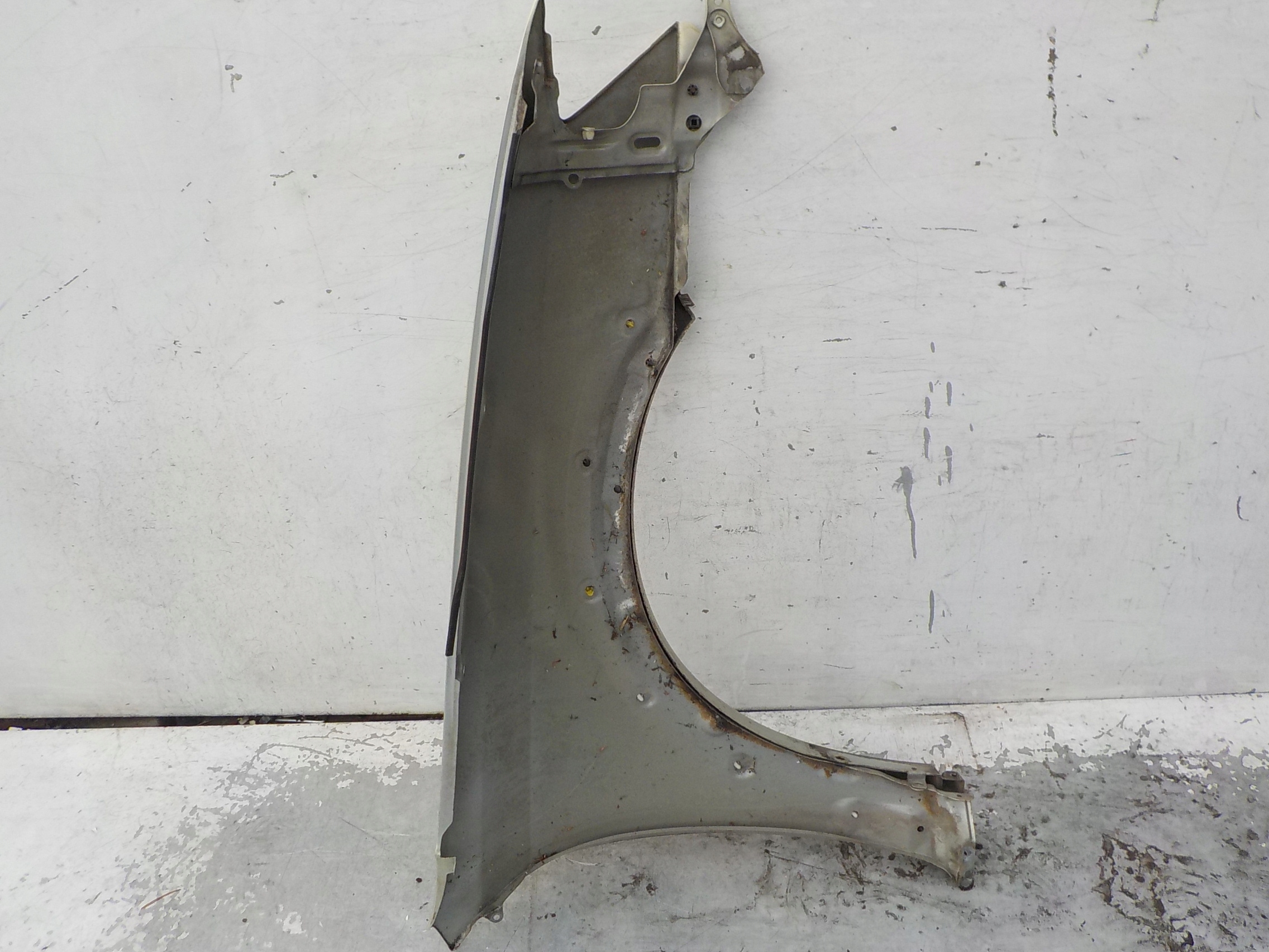 176 SUBARU OUTBACK fender left front front