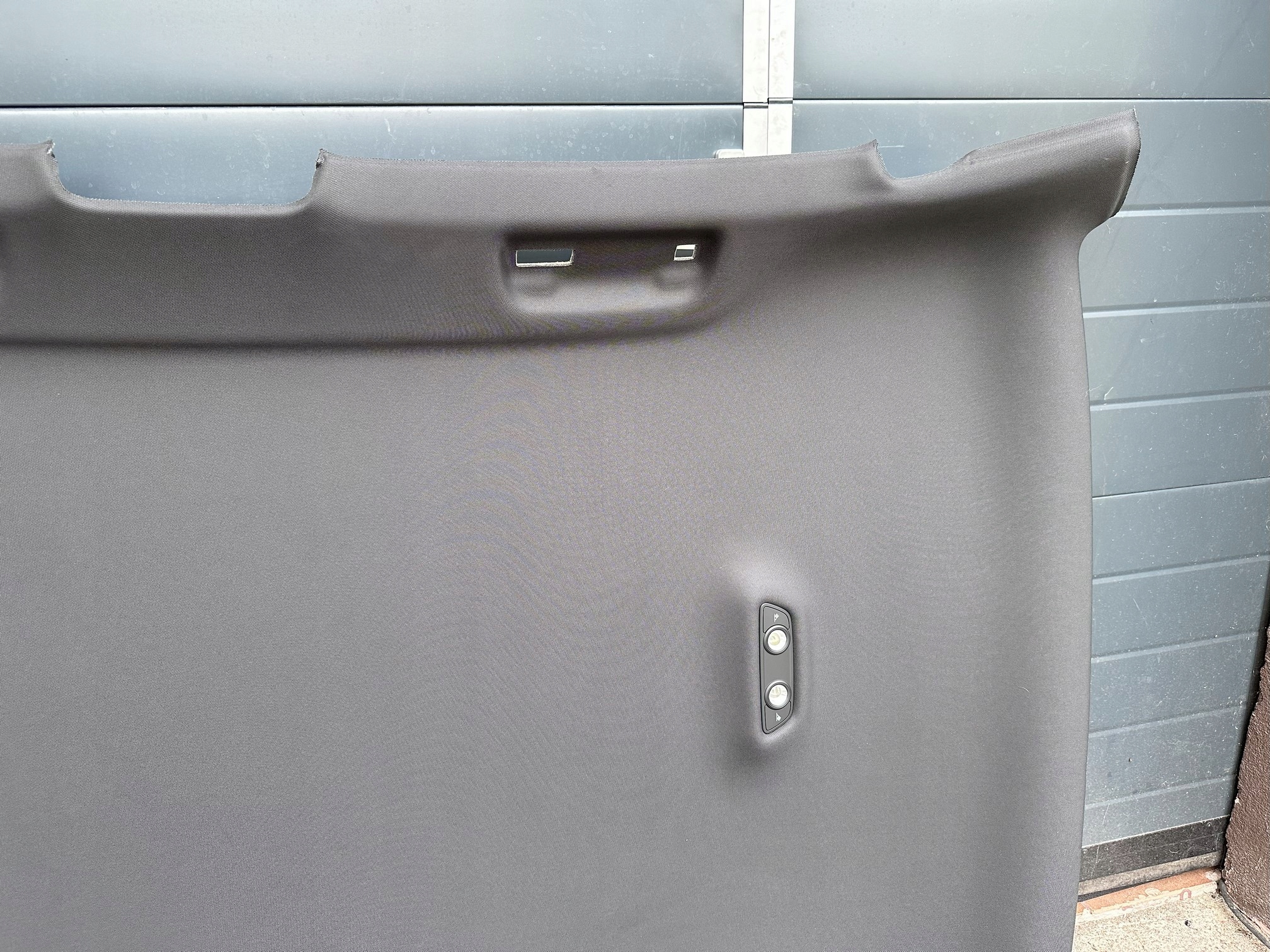 AUDI A4 B9 SEDAN S-LINE PODSUFITKA CZARNA + SŁUPKI KOMPLET Producent części Audi OE