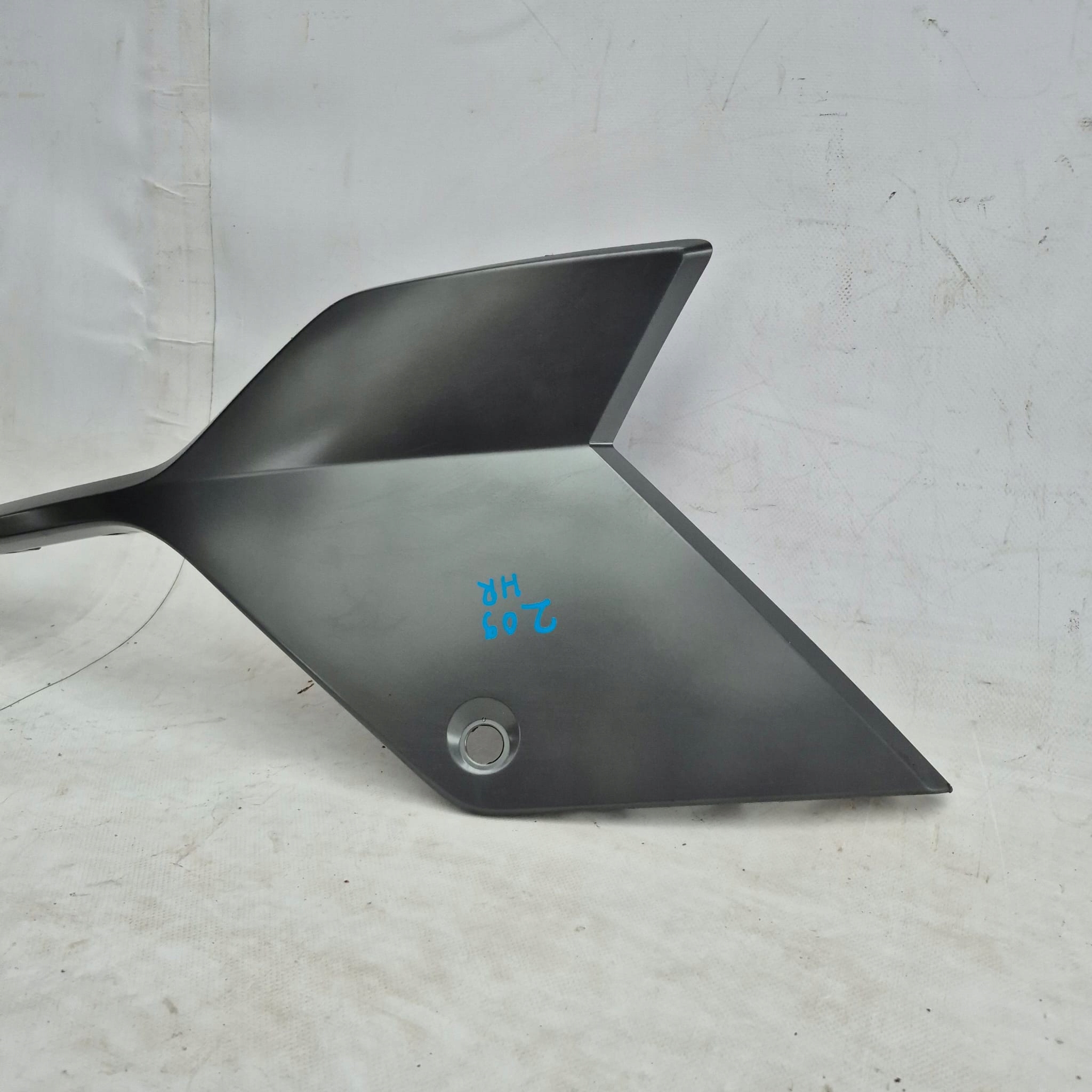 RENAULT AUSTRAL E-TECH 22-25 moulding grid of a bumper left