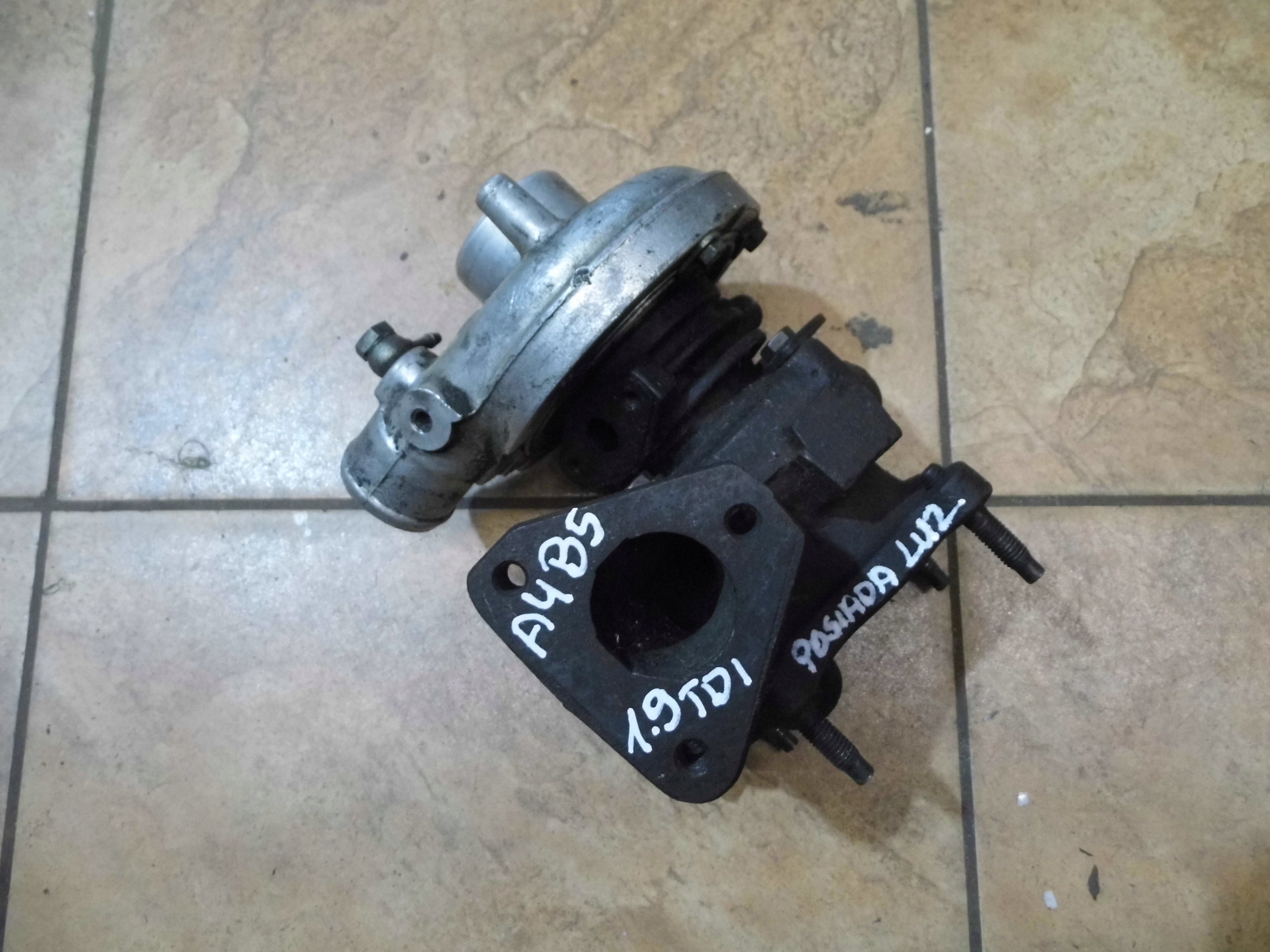 AUDI A4 B5 1.9TDI TURBOSPRĘŻARKA TURBINA 028145702