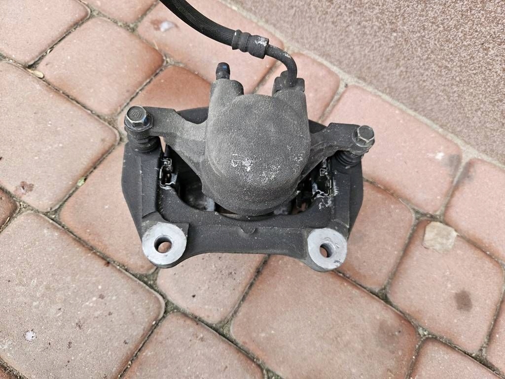 caliper front front left jazmo below duze discs Opel Insignia B 84120872