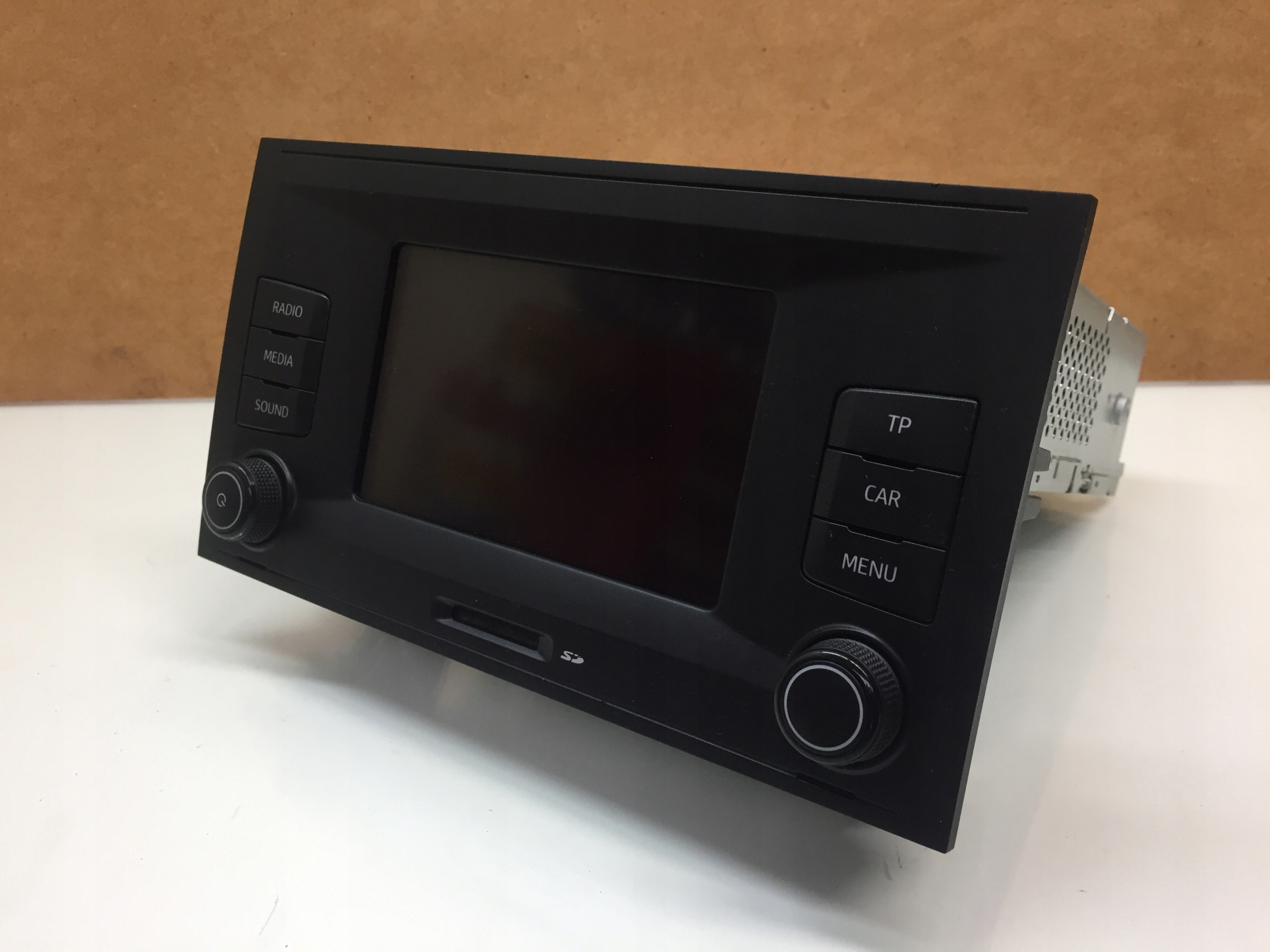 5F0035885B - LEON 3 III ДИСПЛЕЙ РАДИО