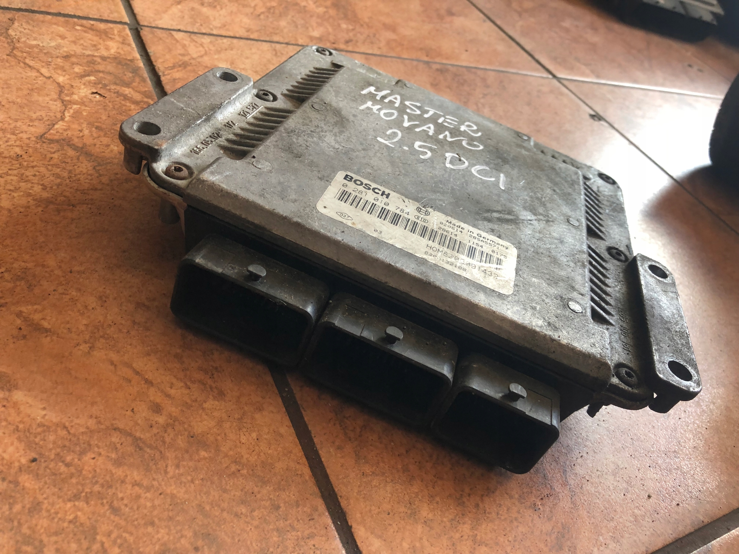 MASTER MOVANO 2.5DCI STEROWNIK KOMPUTER * 0281010784