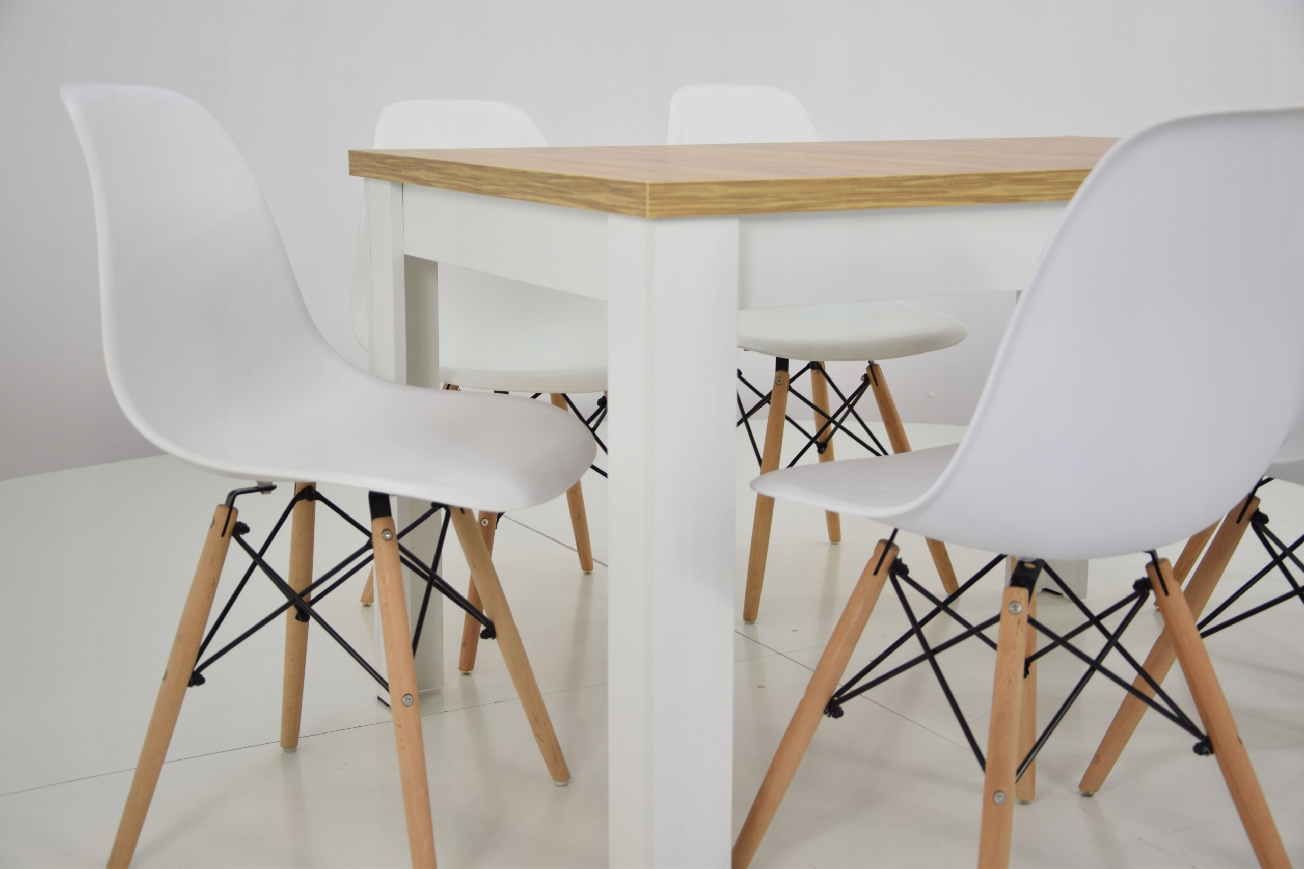 Zestaw SKANDYNAWSKI biały do KUCHNI stół i krzesła Liczba elementów w zestawie 5