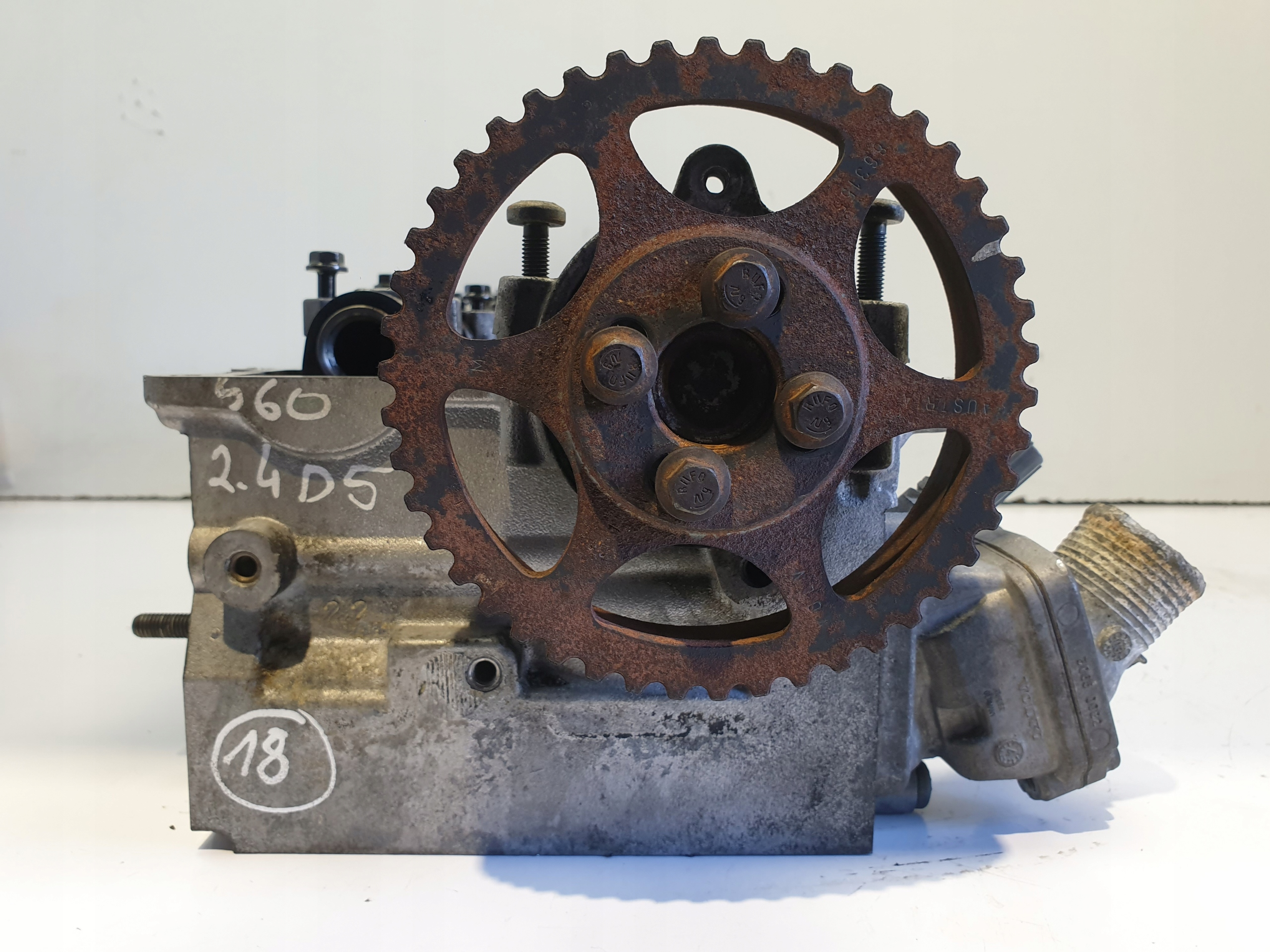 Volvo S60 2.4 D5 GŁOWICA CYLINDRÓW 08692974002 Typ silnika Diesel