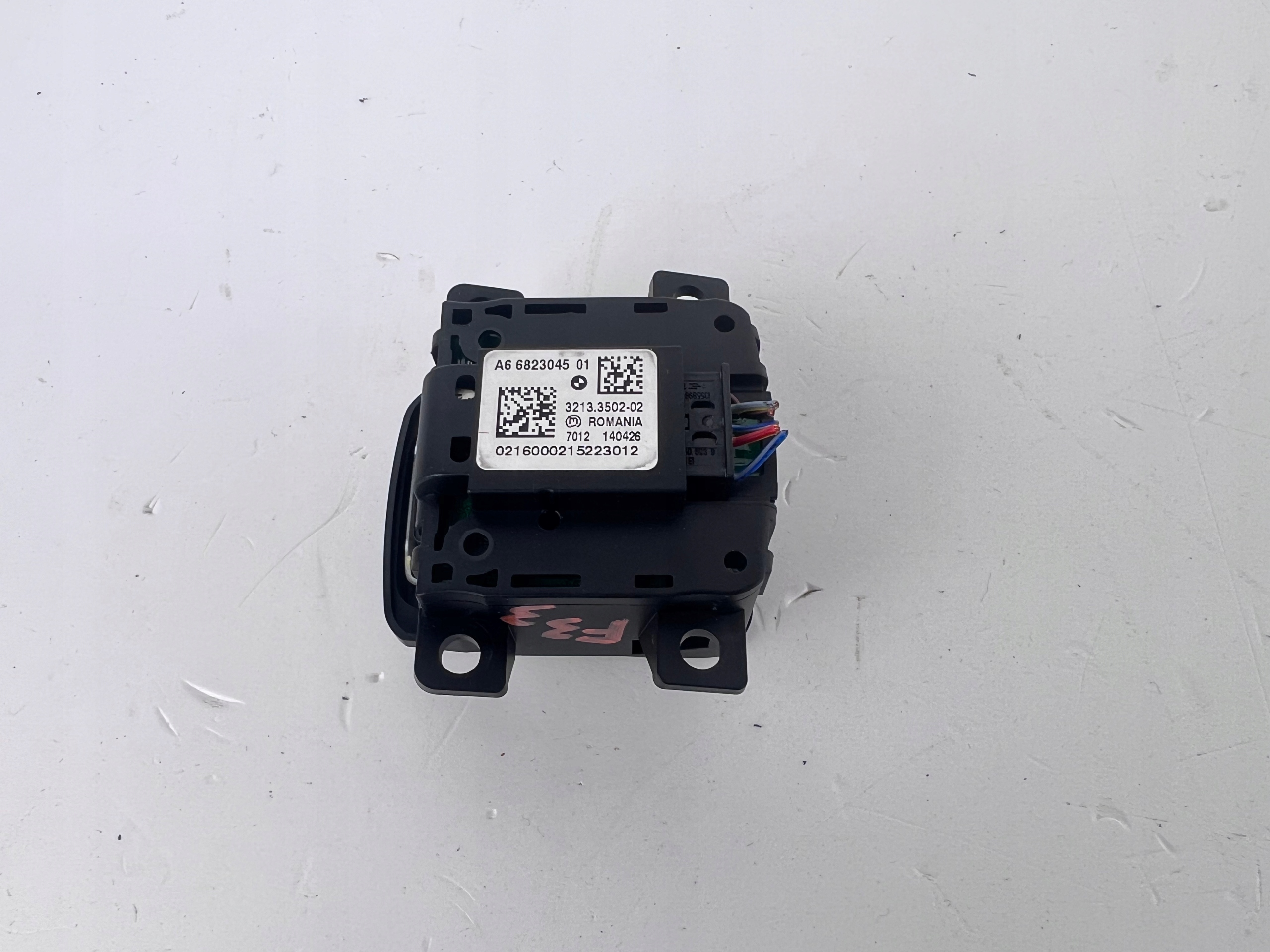 Schalter PANEL OTWIERANIA dach BMW F33 6823045