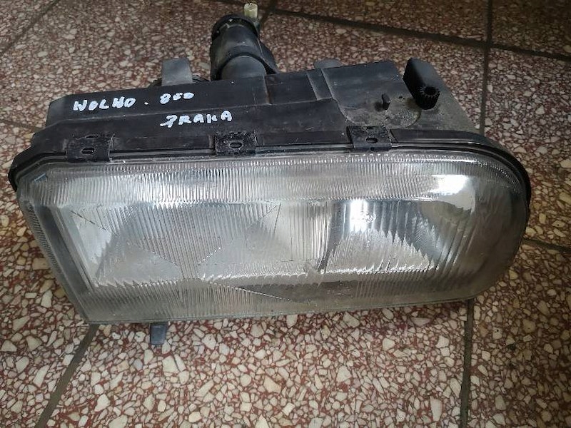 LAMPA PRAWA PRZEDNIA VOLVO 850