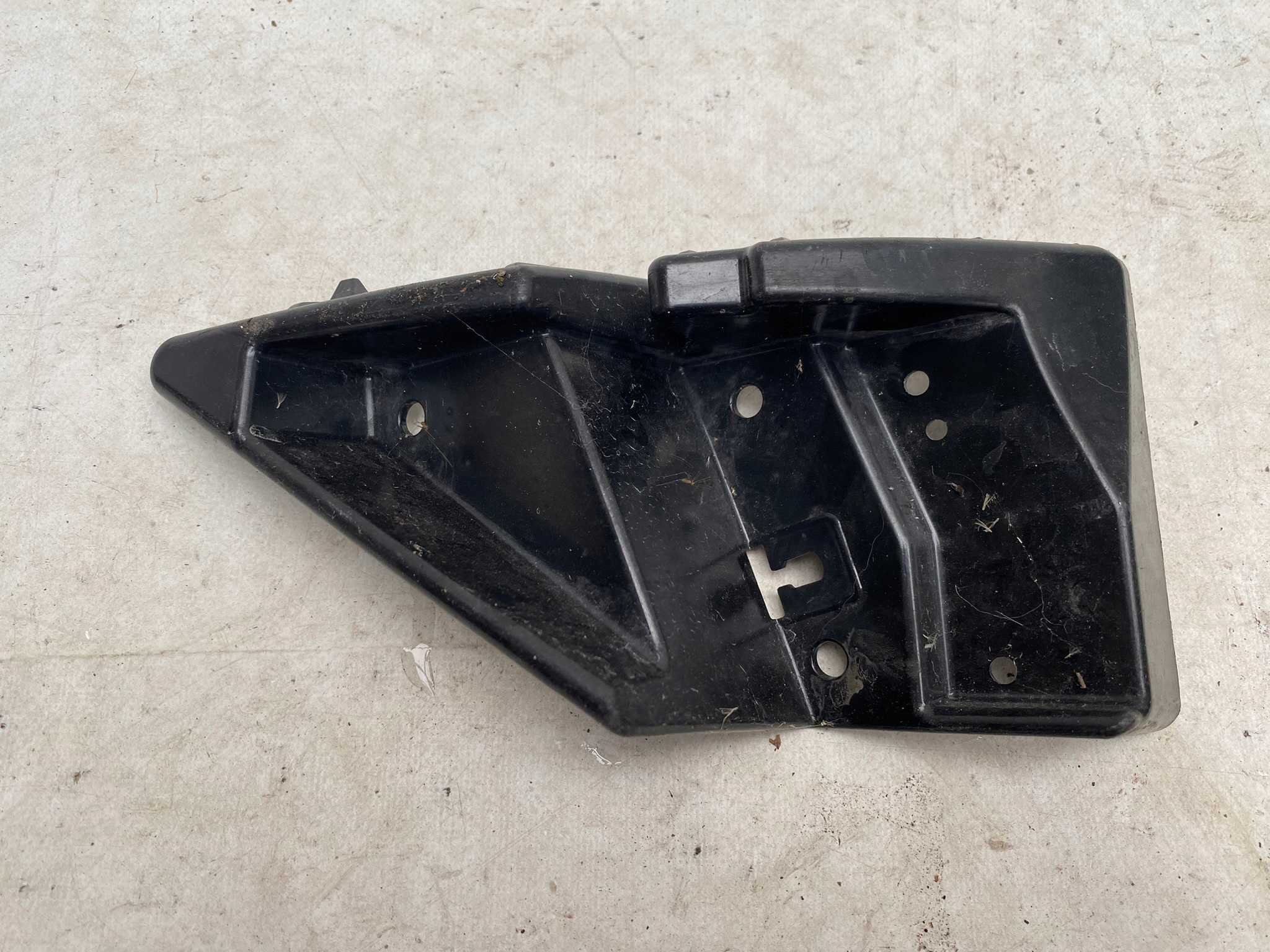 FORD S-MAX MK2 bumper bracket left rear part EM2B-17D949-A