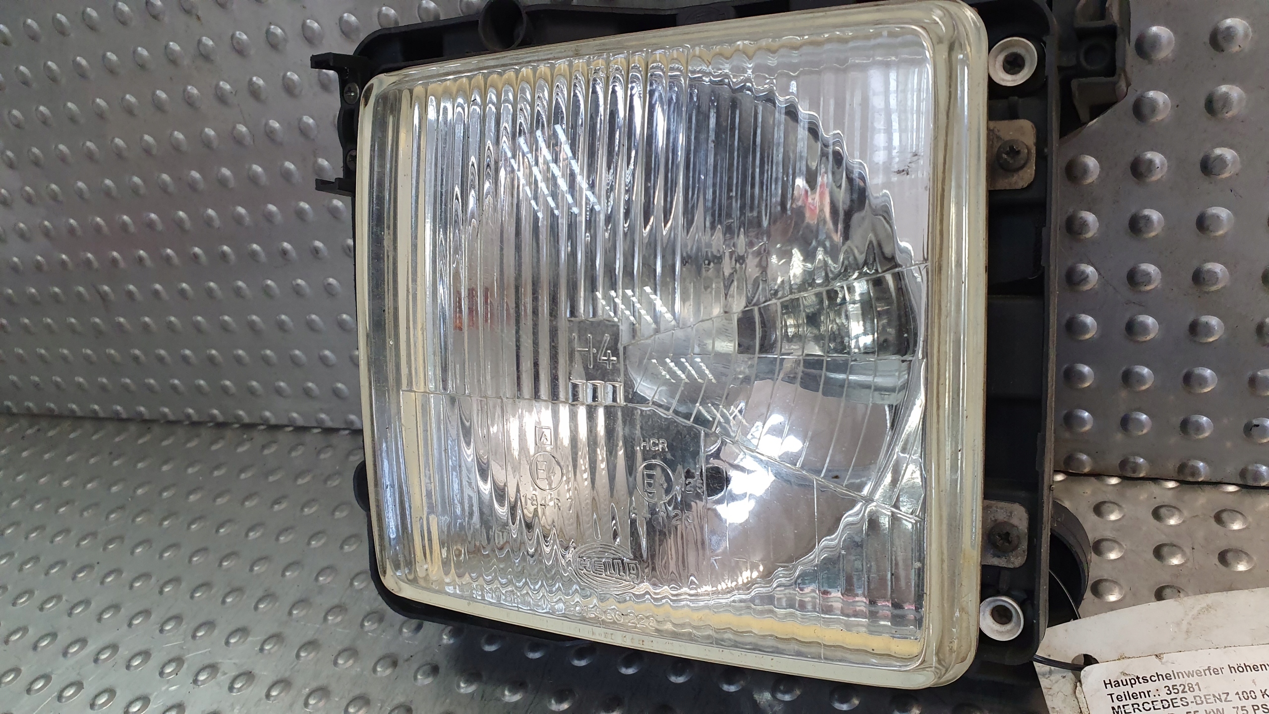 light front left MERCEDES MB100 81
