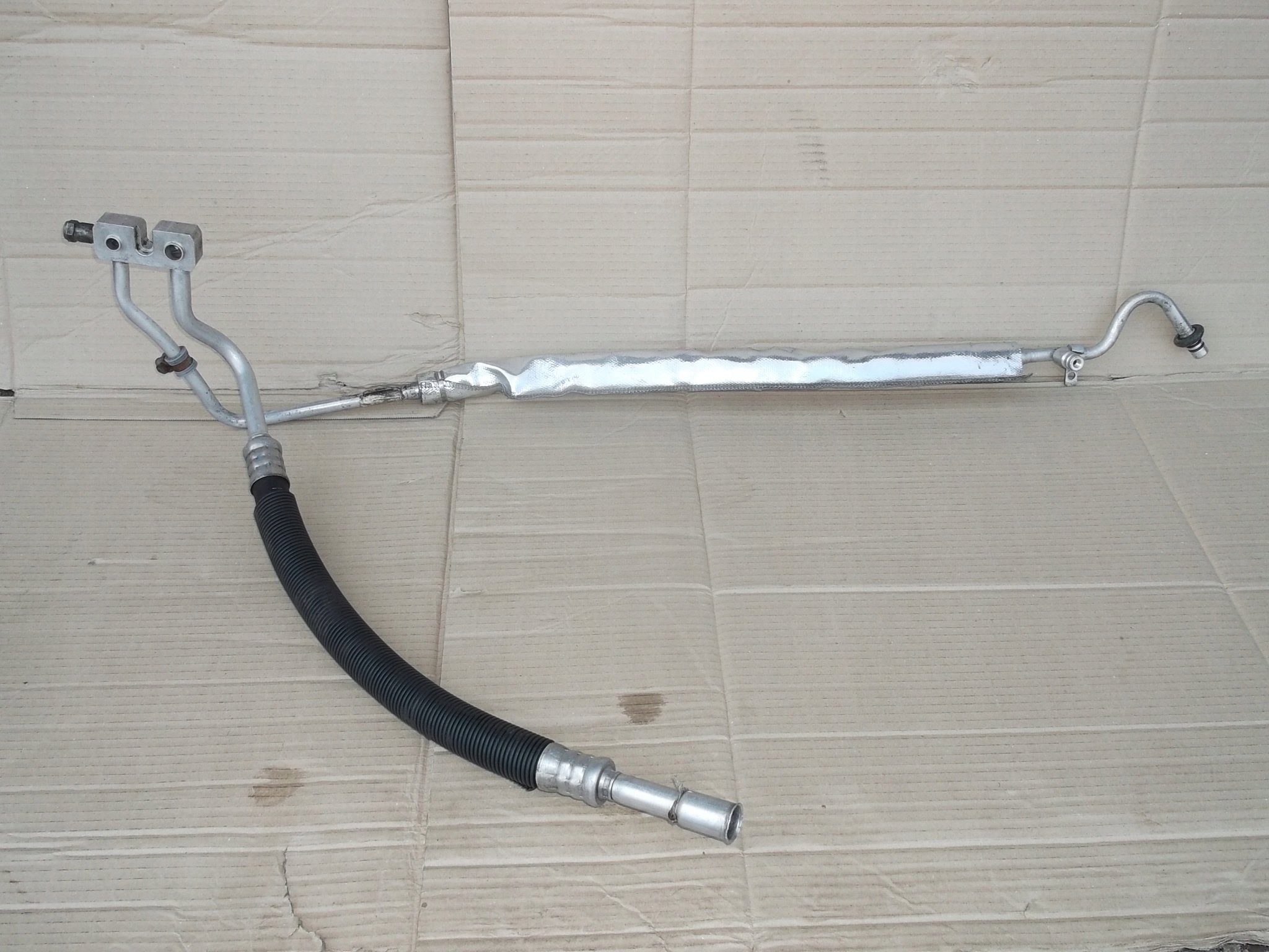 7M0820743AT 95NW-19D850-AJ - КАБЕЛЬ КОНДИЦІОНЕРА FORD GALAXY MK1 І 2.0 2.3 B