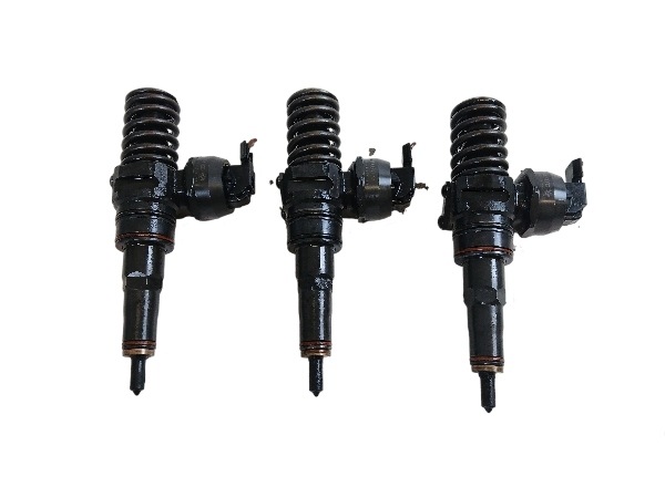 VW PASSAT B5 LIFT OCTAVIA und 1.9 TDI einspritzdüse 038130073AJ
