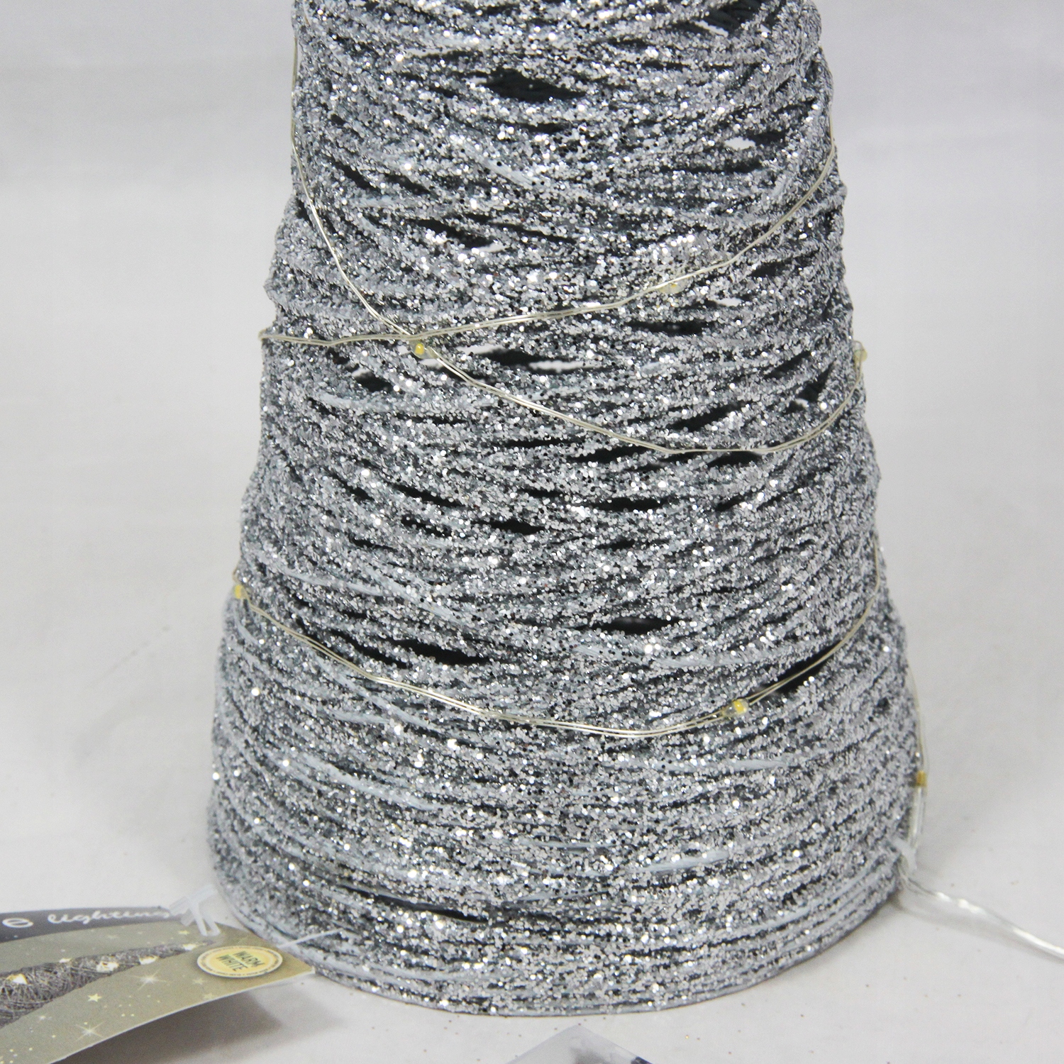 Brokatowa choinka świąteczna ze światełkami LED Typ inna