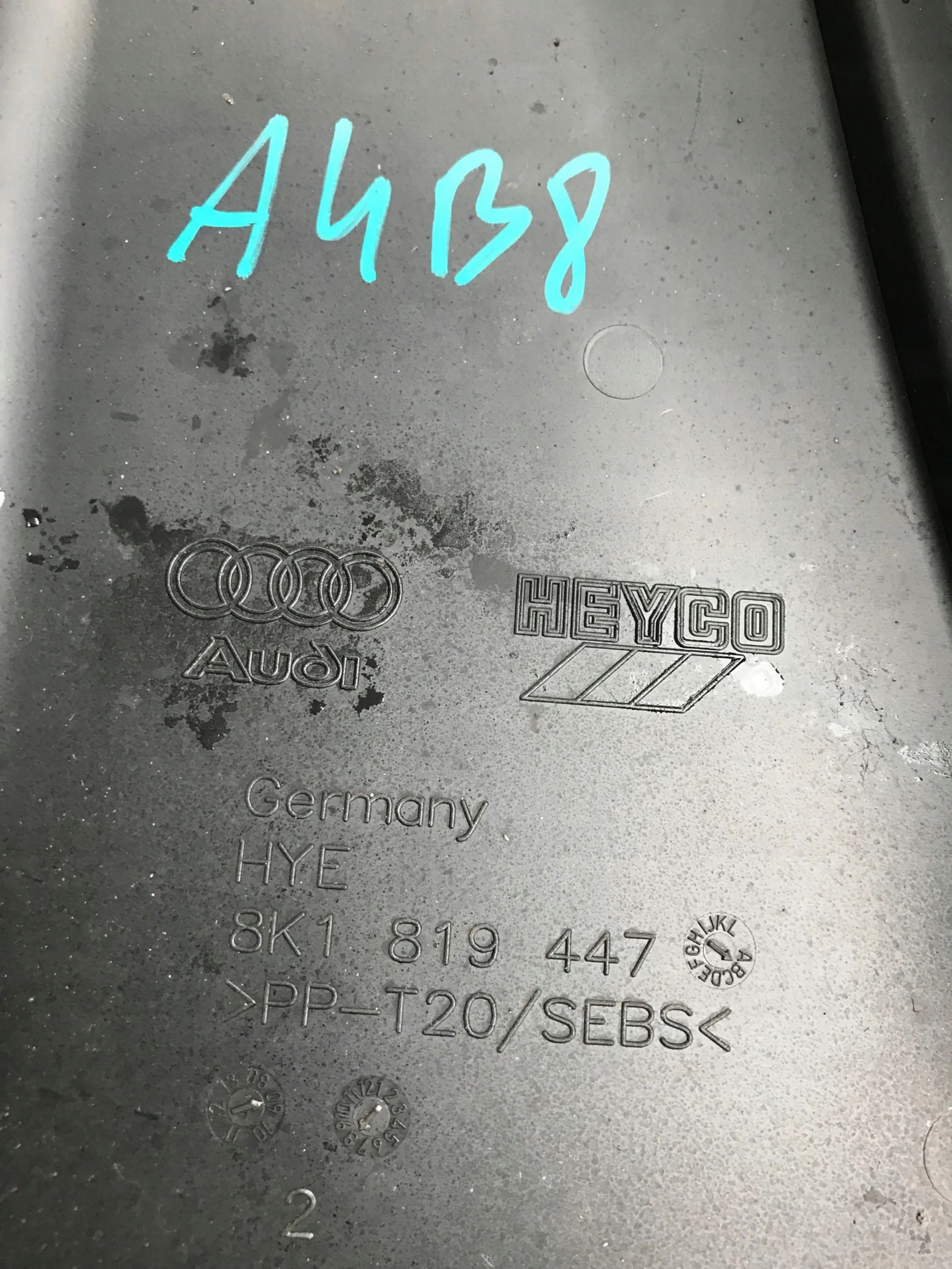 torpedo AUDI A4 B8 A5 8K1819447B EUROPA