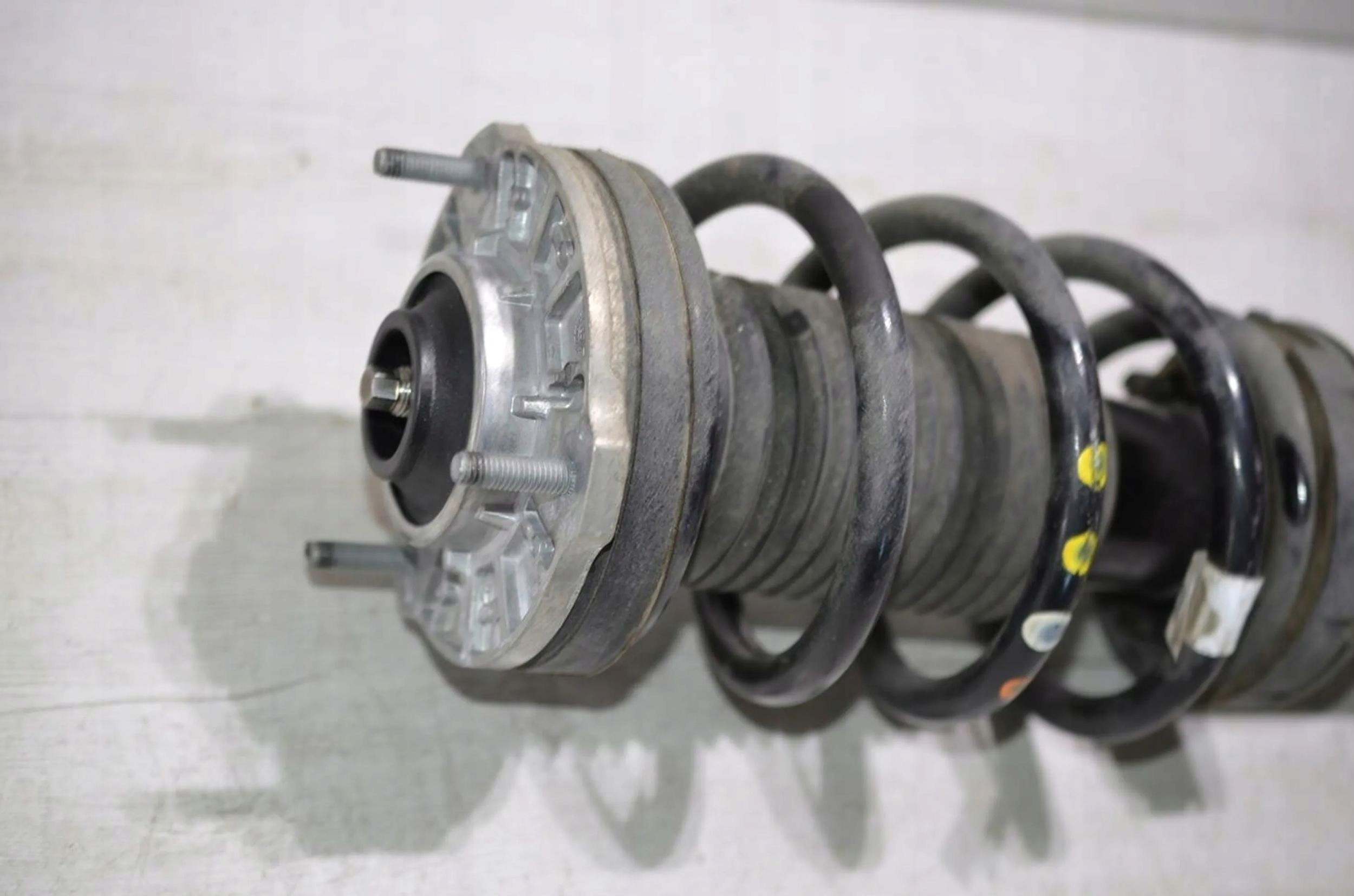 Alfa Romeo Giulia 2021 right front shock absorber McPerson