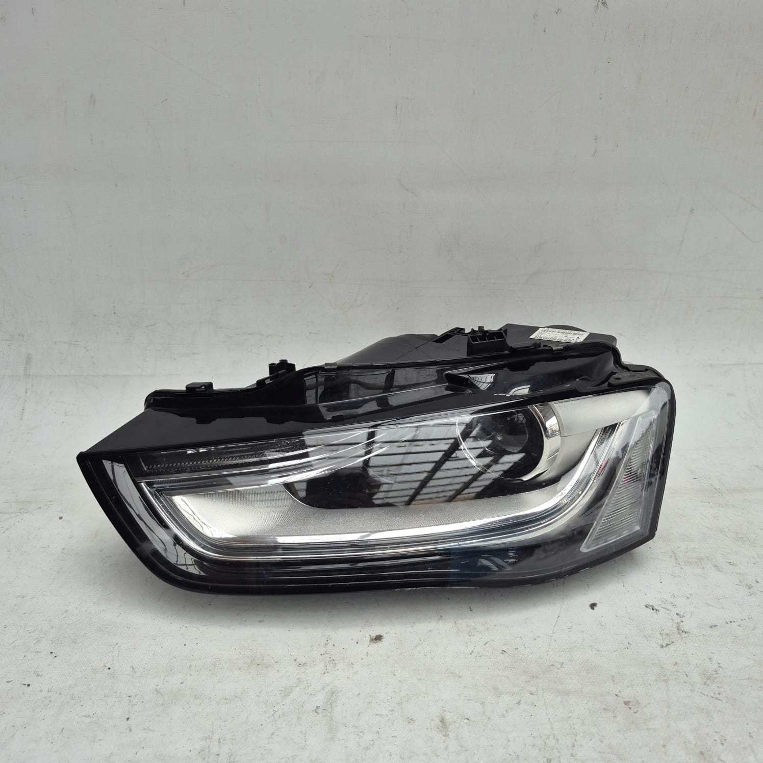 AUDI A4 B8 8K0 LIFT 11- light left front front XENON 8K0941005C