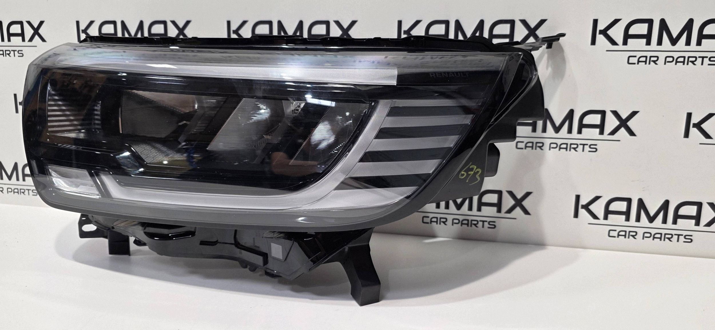 Reflektor left side Renault Kangoo III 260601496R